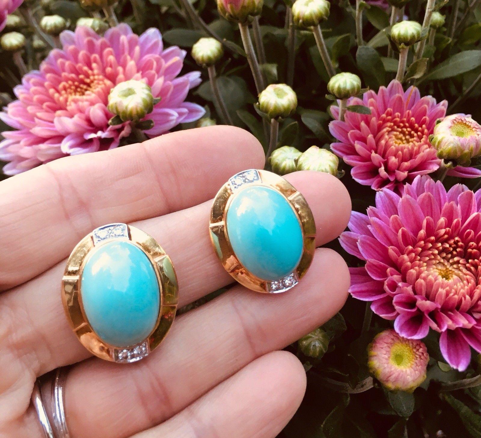 R. Stone Retro 18 Karat Gold Turquoise Cabochon Clip Drop Earrings In Excellent Condition In Shaker Heights, OH