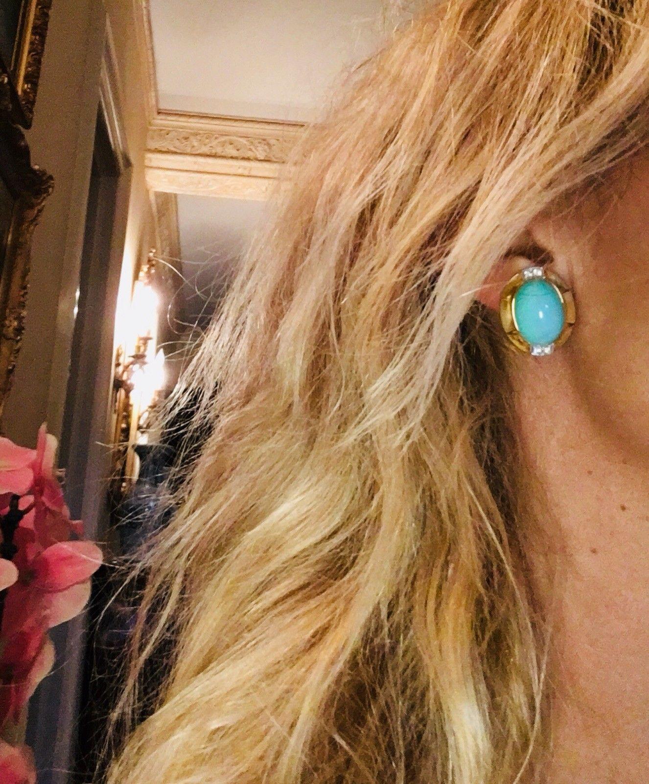 Women's R. Stone Retro 18 Karat Gold Turquoise Cabochon Clip Drop Earrings