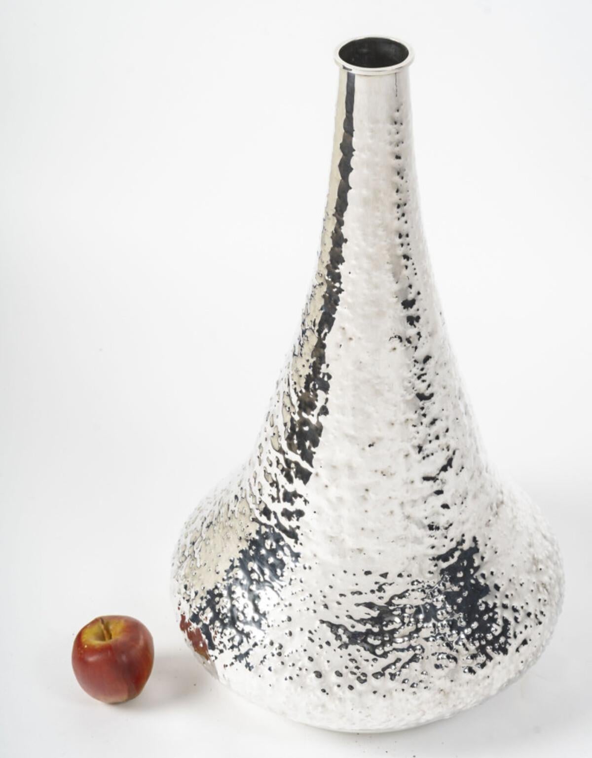 R. VALLE – Large 20th Century Solid Silver Vase – Northern Italy For Sale 8