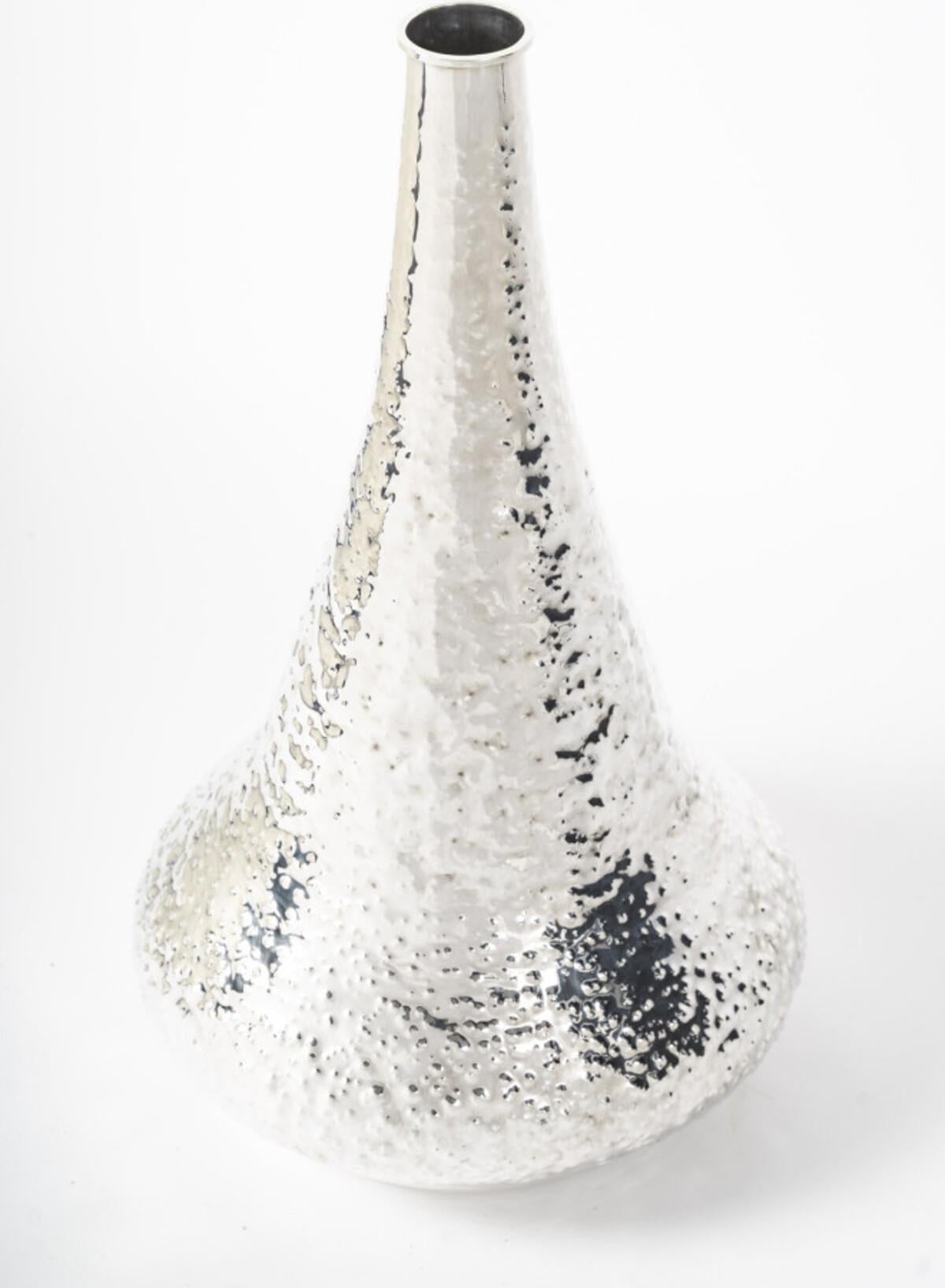 Italian R. VALLE – Large 20th Century Solid Silver Vase – Northern Italy For Sale