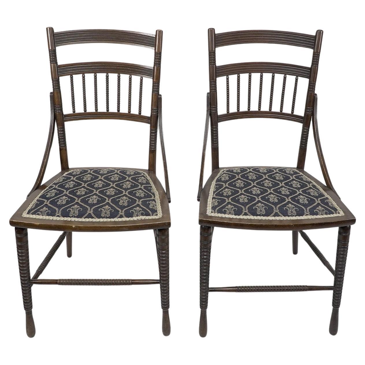 R. W. Edis, probably made by Jackson & Graham A fine pair of Walnut side chairs For Sale