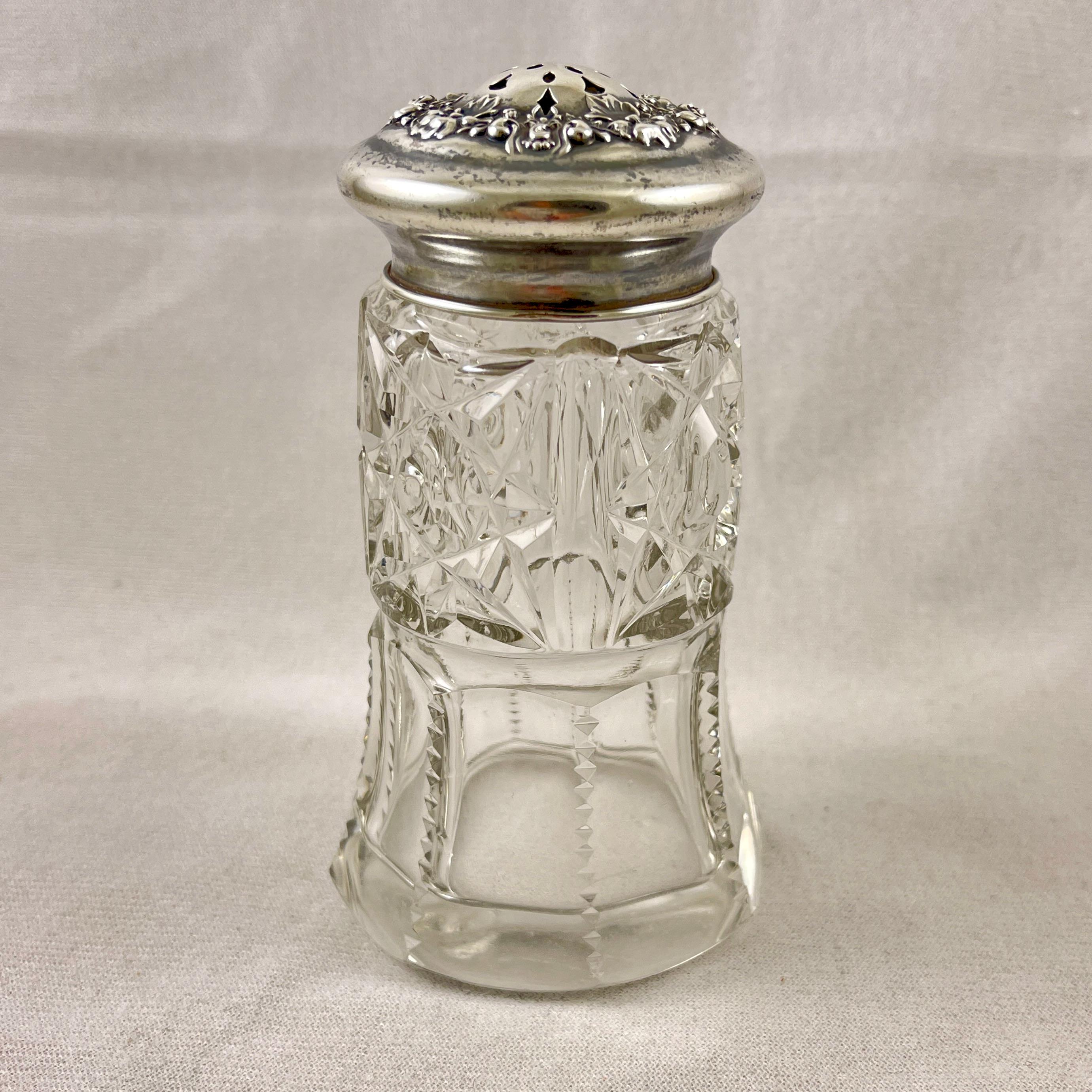 R. Wallace & Sons Azucarero de cristal y plata de ley Estilo internacional en venta
