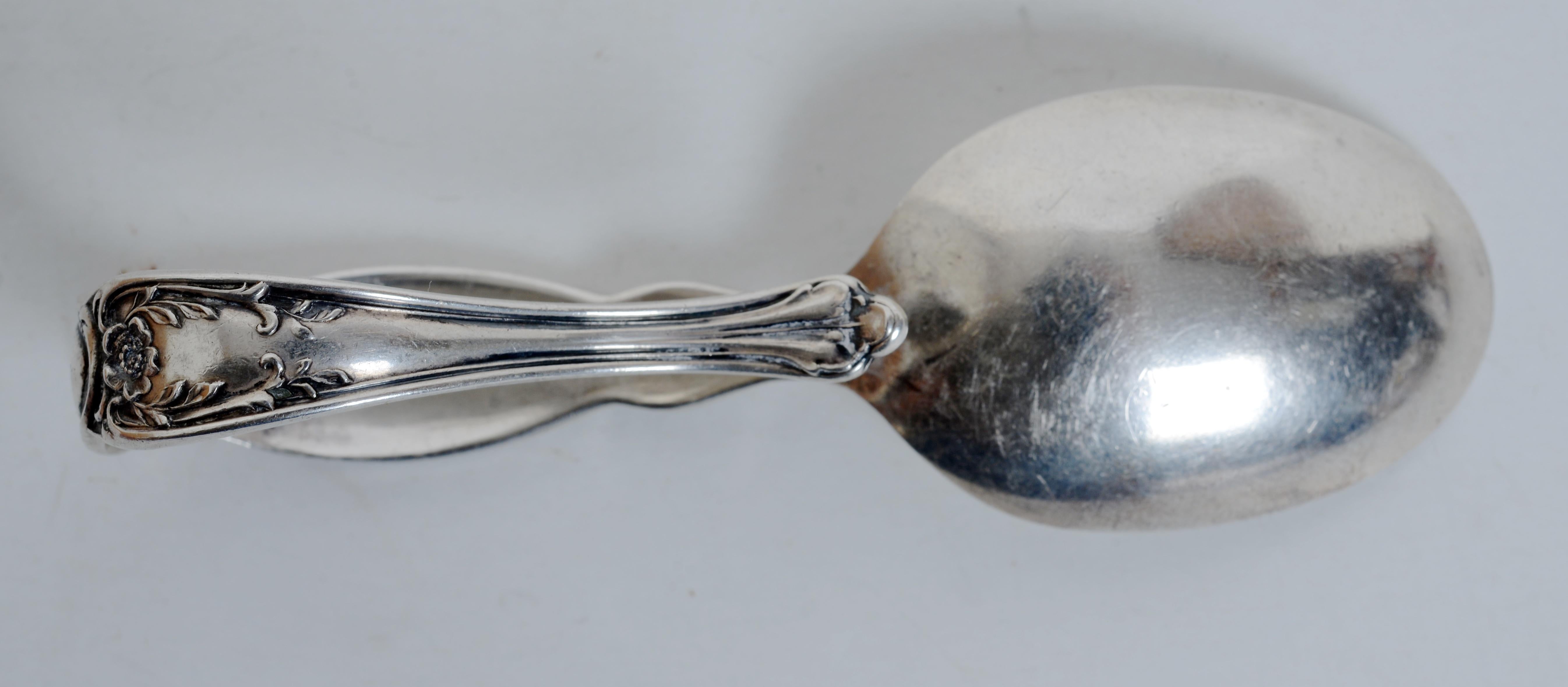 Argento 925 R. Cucchiaio per bambini a manico curvo SS di Wallace & Sons con ciotola incisa 