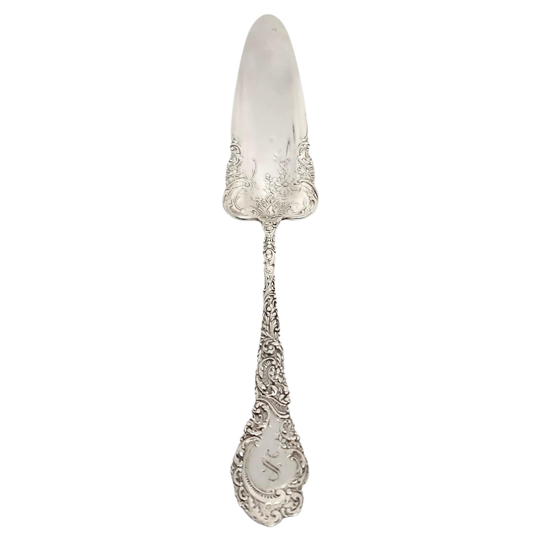 R Wallace & Sons Sterling Silver Louvre Jelly/Cake Server with Monogram For Sale