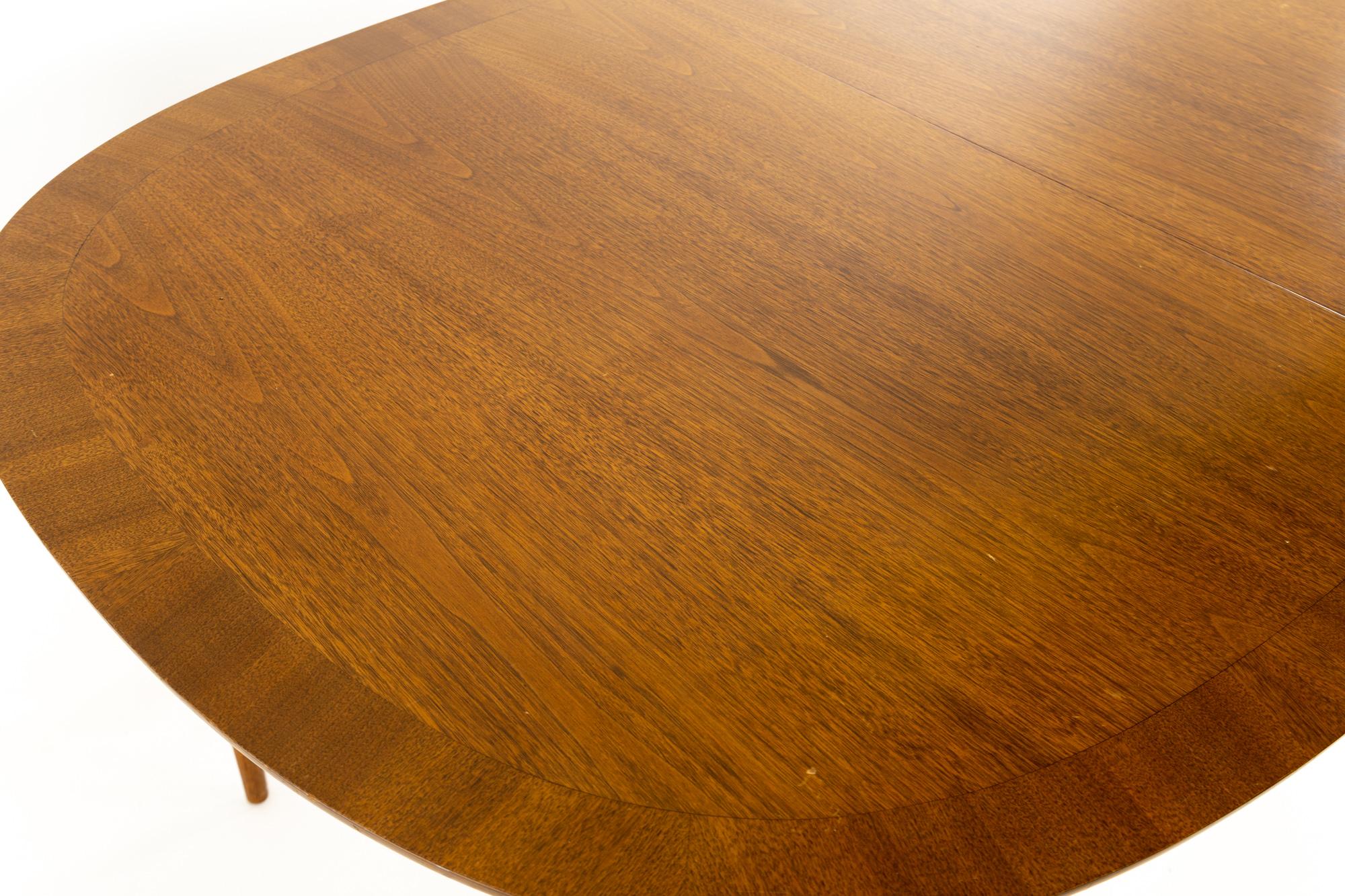 10 person round table
