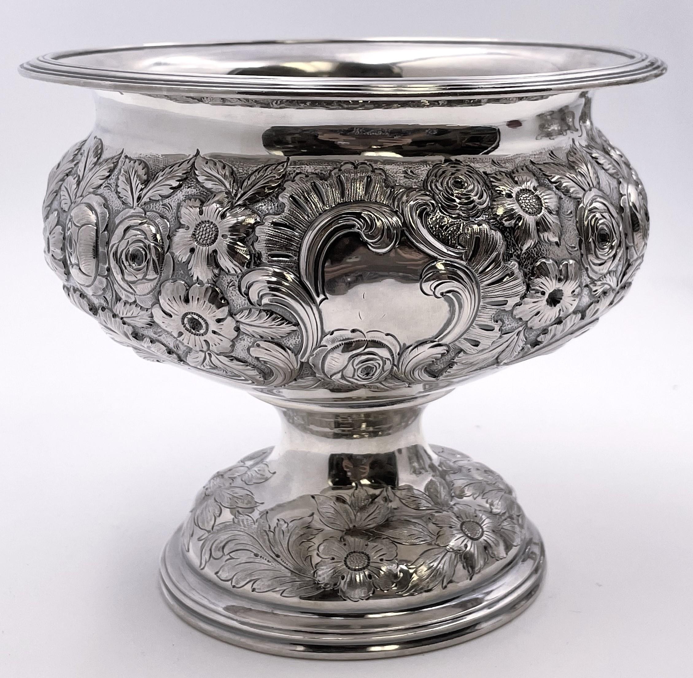 R. Service à thé et à café 6 pièces en A. Silver Repousse de château architectural en vente 7