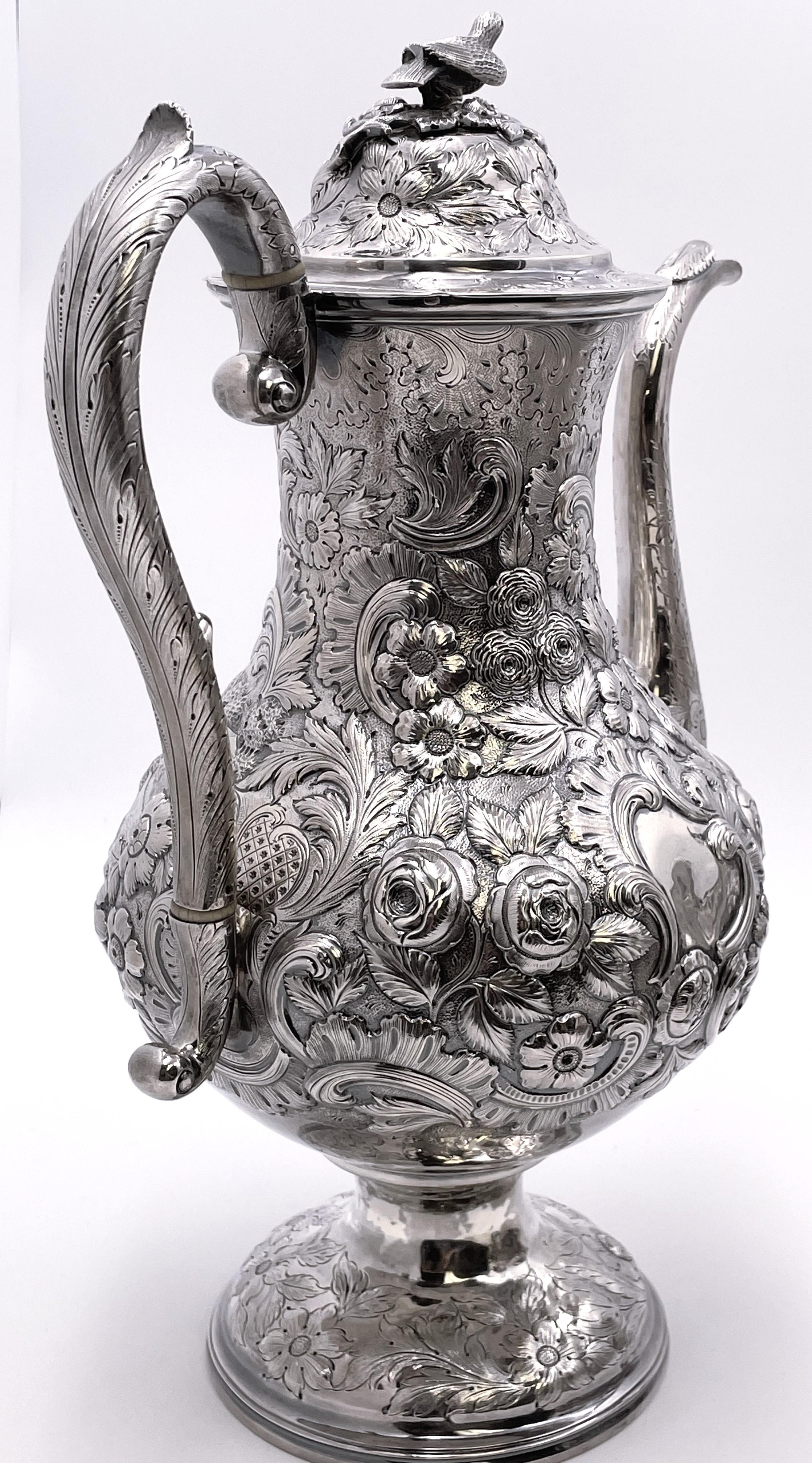 Repoussé R. Service à thé et à café 6 pièces en A. Silver Repousse de château architectural en vente