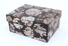R & Y AUGOUSTI Frankreich Abalone Intarsien Ebonized Wood Box