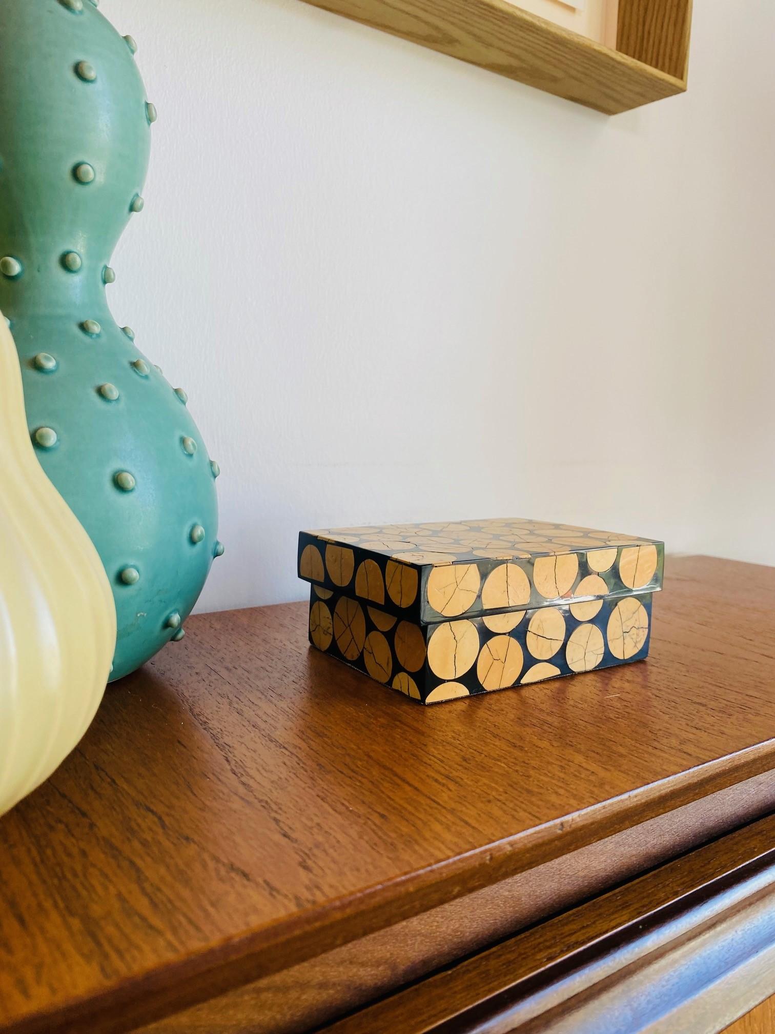 R Y Augousti Organic Modern  Lacquer Wood Inlaid Trinket Box  For Sale 1