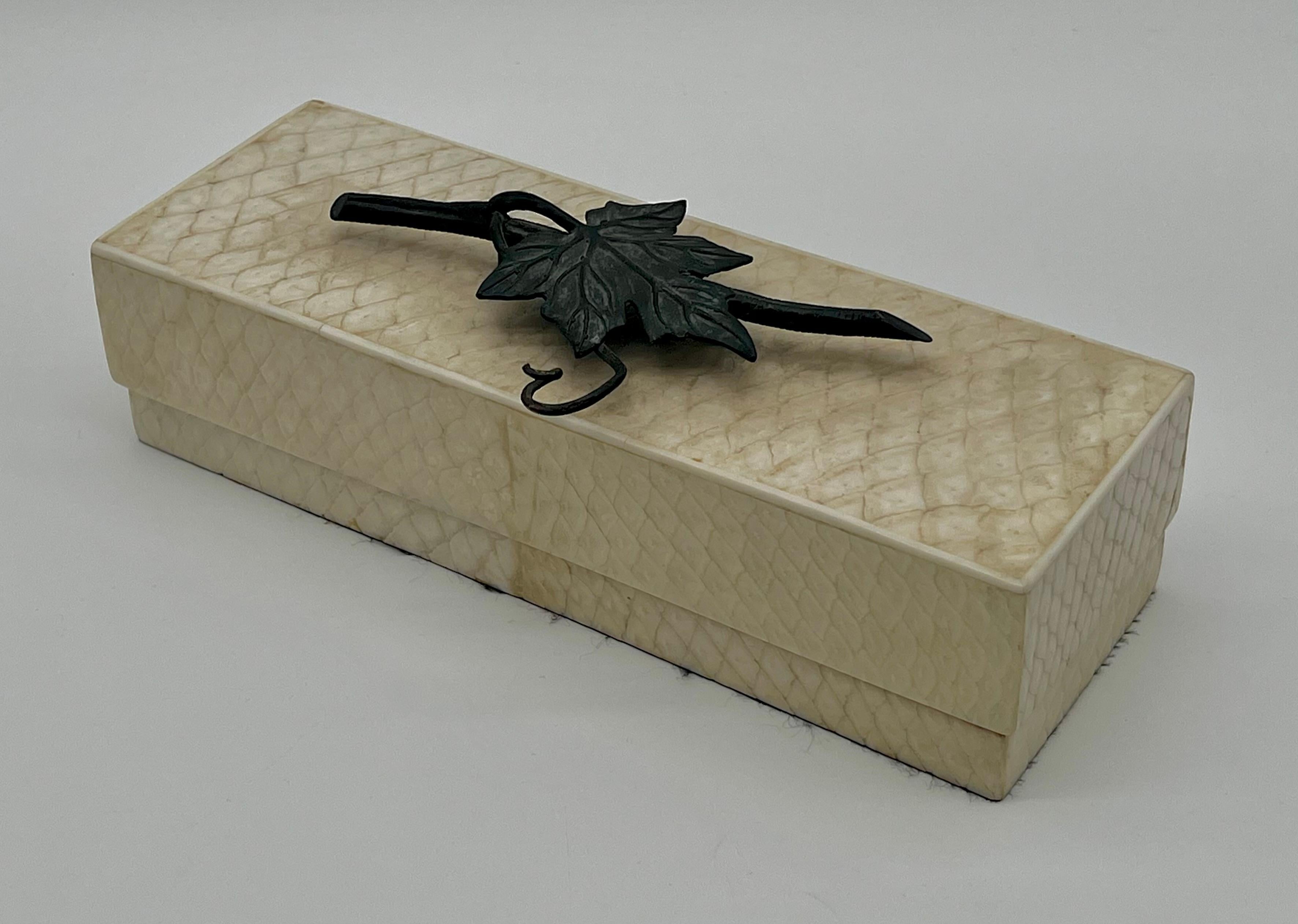 Métal R & Y Augousti Paris France Applied Ivy Snakeskin Decorative Table Box en vente