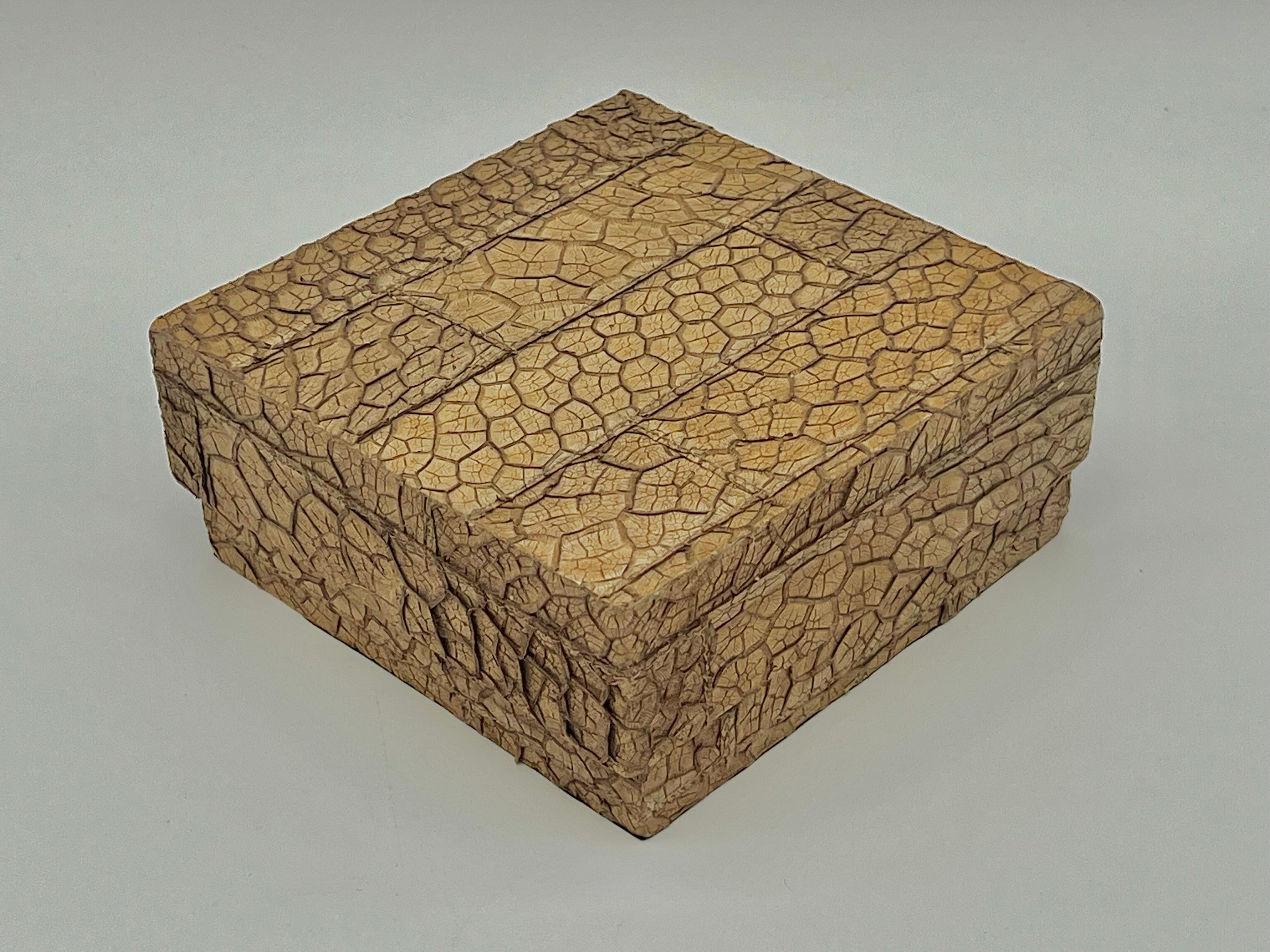 R & Y Augousti Caja de mesa decorativa de piel de serpiente de París Francia Madera en venta