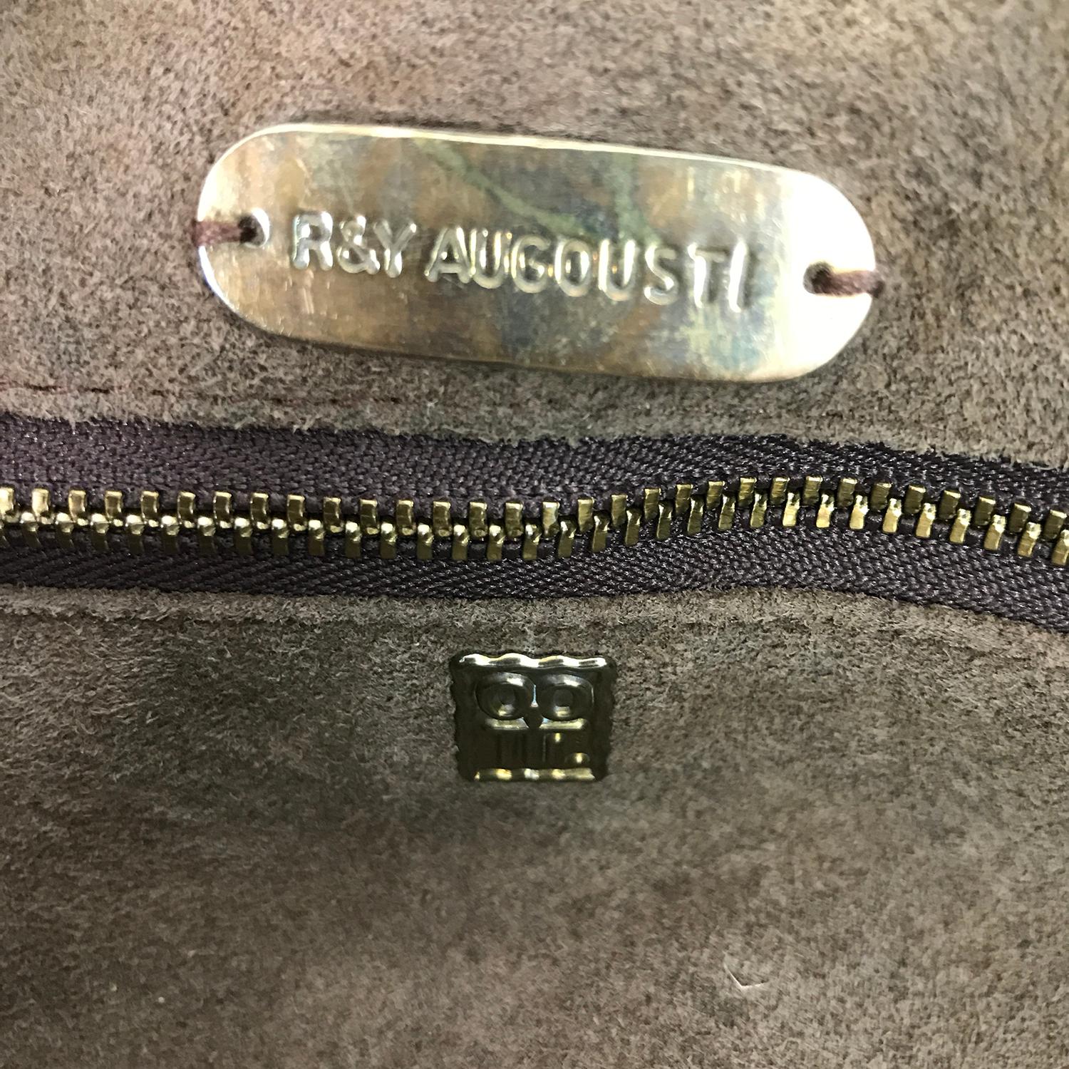 R & Y Augousti Paris - Grand sac à bandoulière en peau de serpent marron avec clous argentés en vente 11