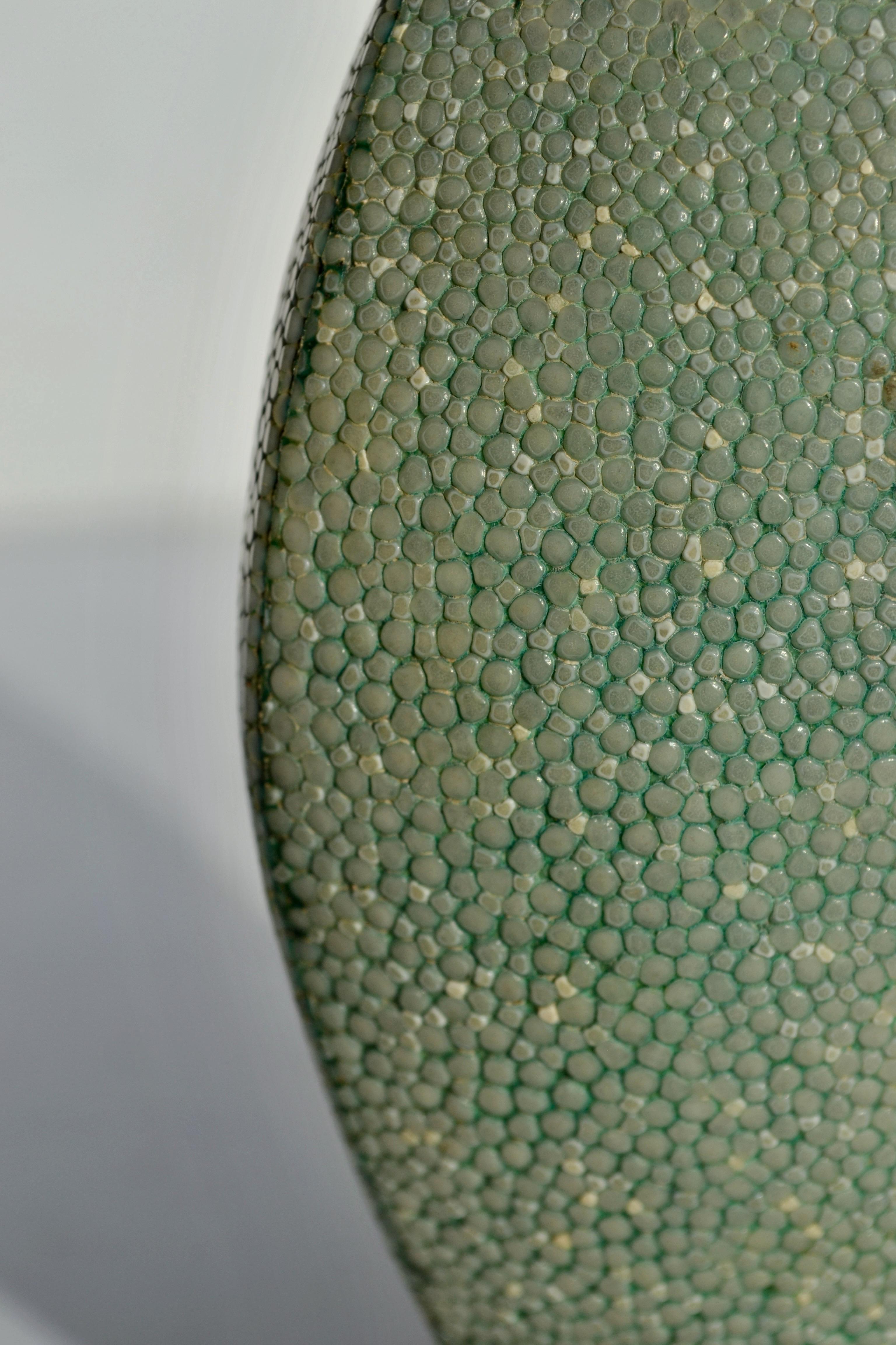 R & Y Augousti — Shagreen and Wood Sculptural Candleholder in vendita 2