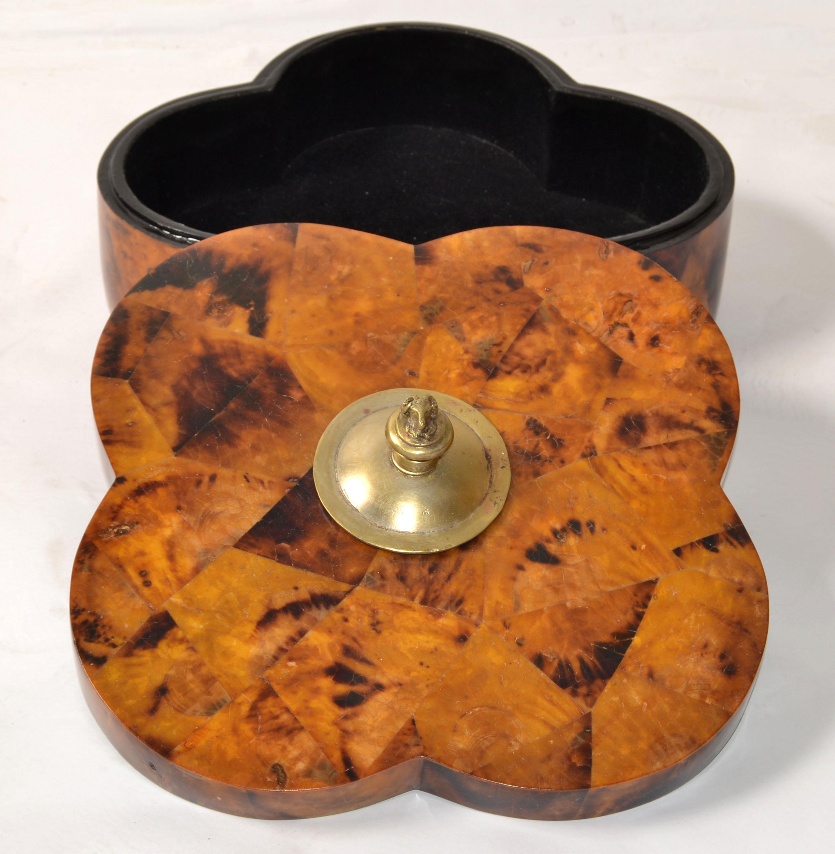 Biedermeier R & Y Augousti Scatola decorativa per gioielli Foglie di tabacco Legno duro Bronzo Stambecco in vendita
