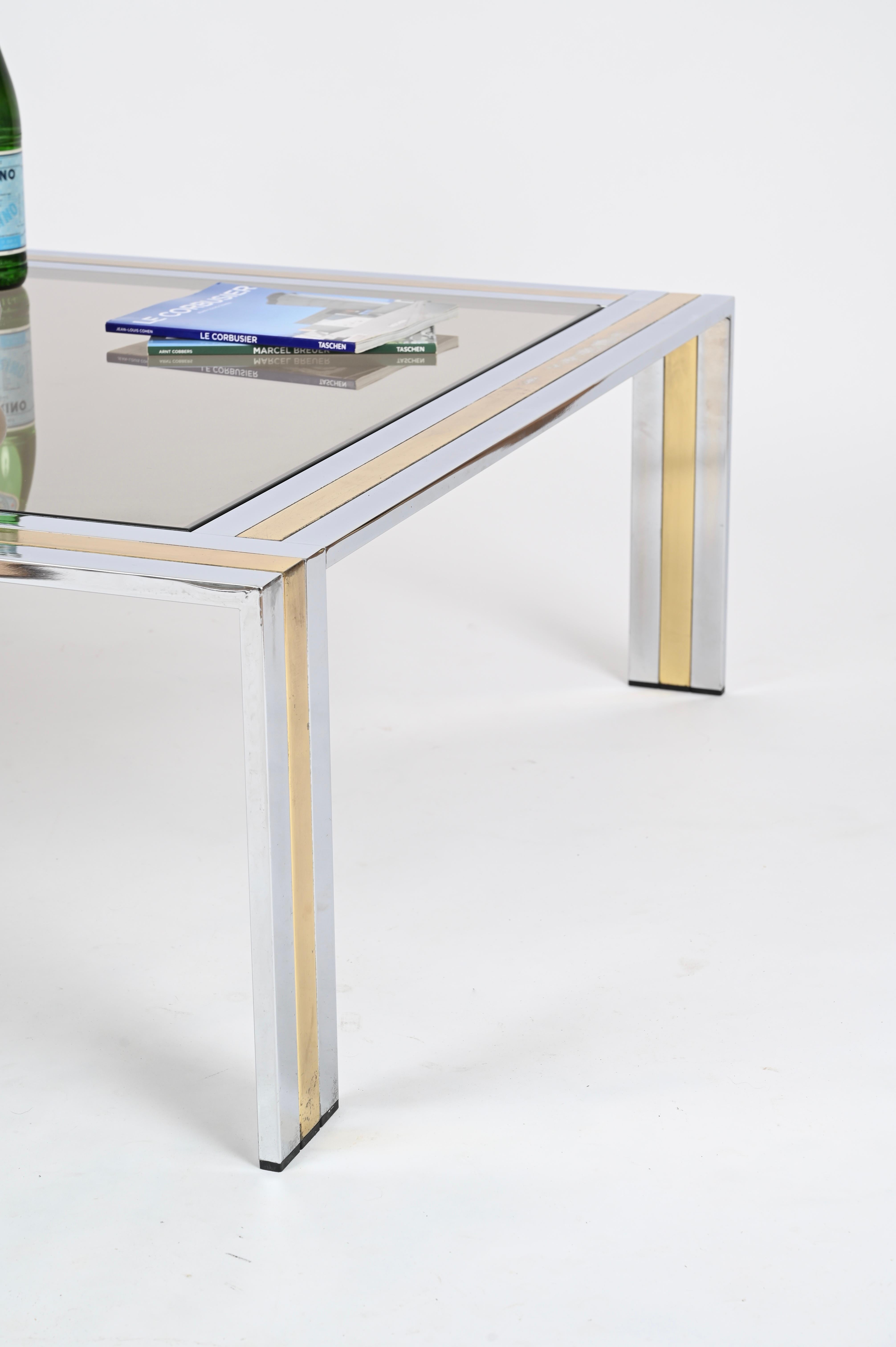 Grande table basse carrée R. Zevi en laiton, chrome et verre fumé, Italie 1970 en vente 3
