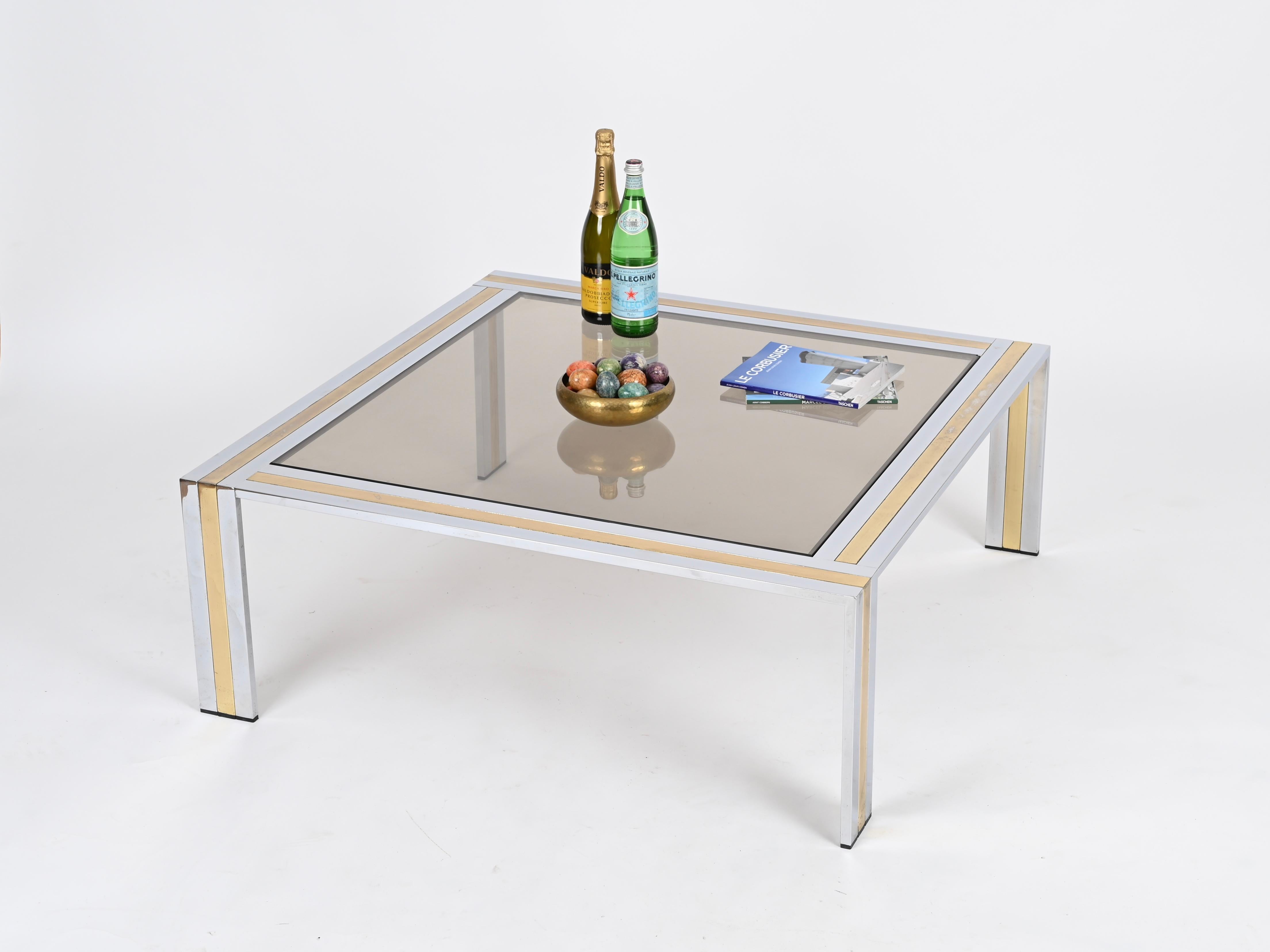 Grande table basse carrée R. Zevi en laiton, chrome et verre fumé, Italie 1970 en vente 6