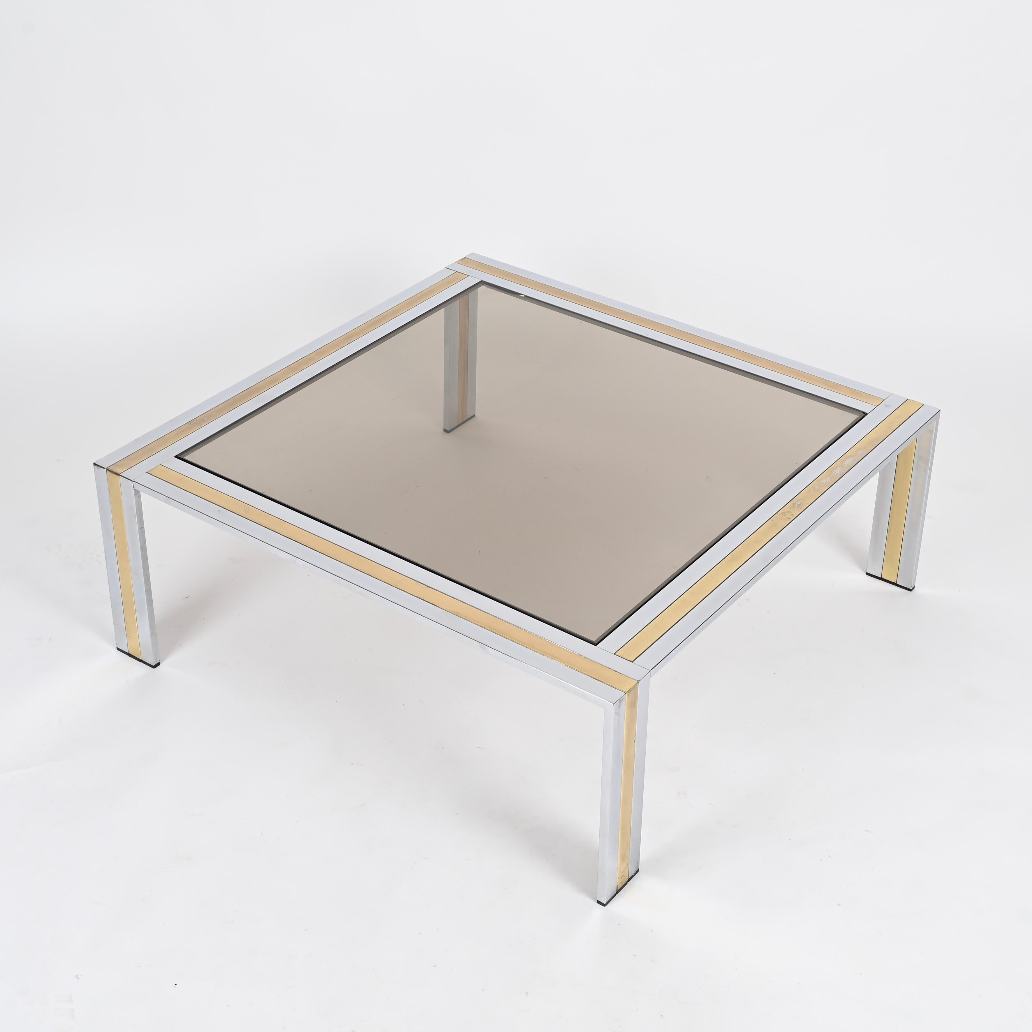 Grande table basse carrée R. Zevi en laiton, chrome et verre fumé, Italie 1970 en vente 10