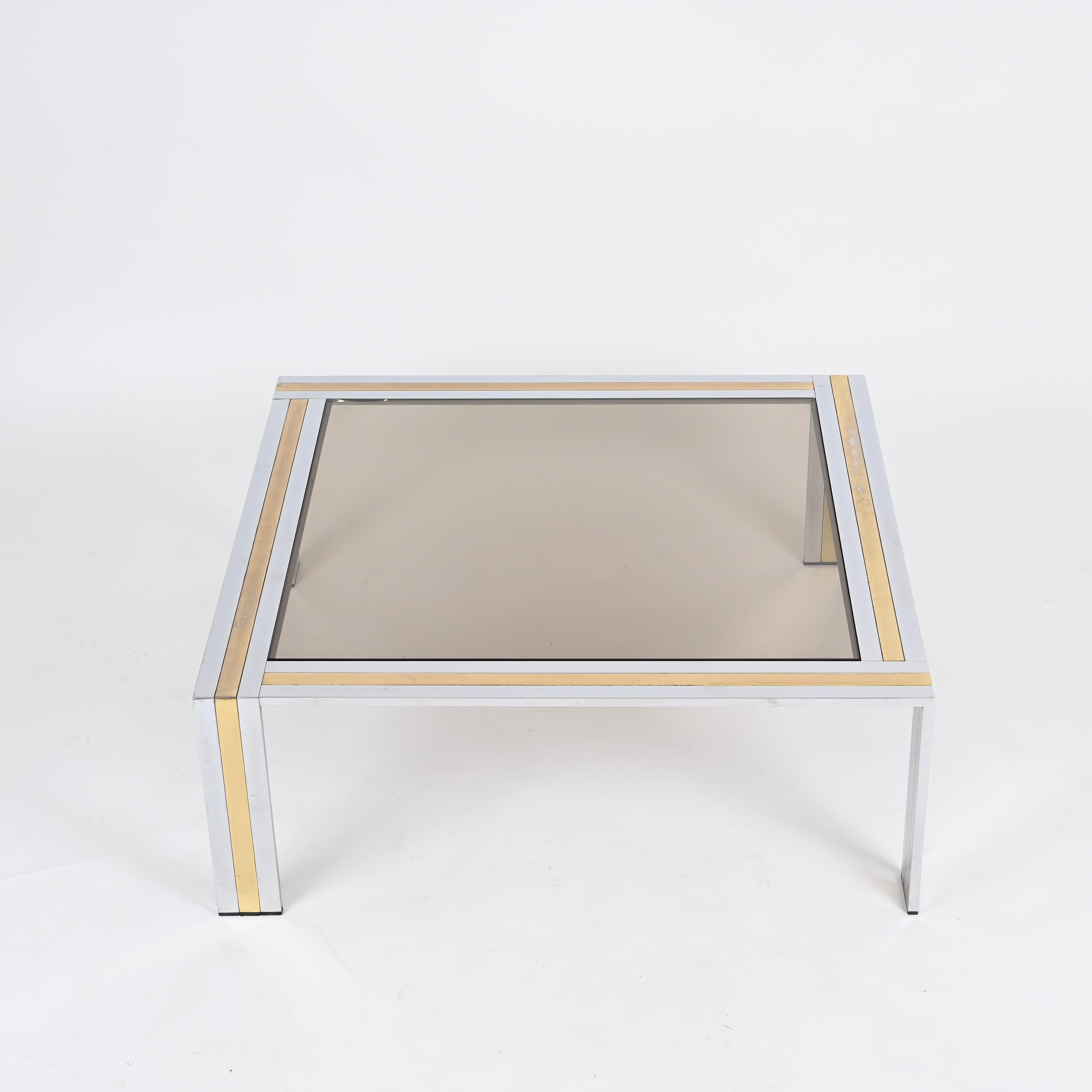 Grande table basse carrée R. Zevi en laiton, chrome et verre fumé, Italie 1970 en vente 2