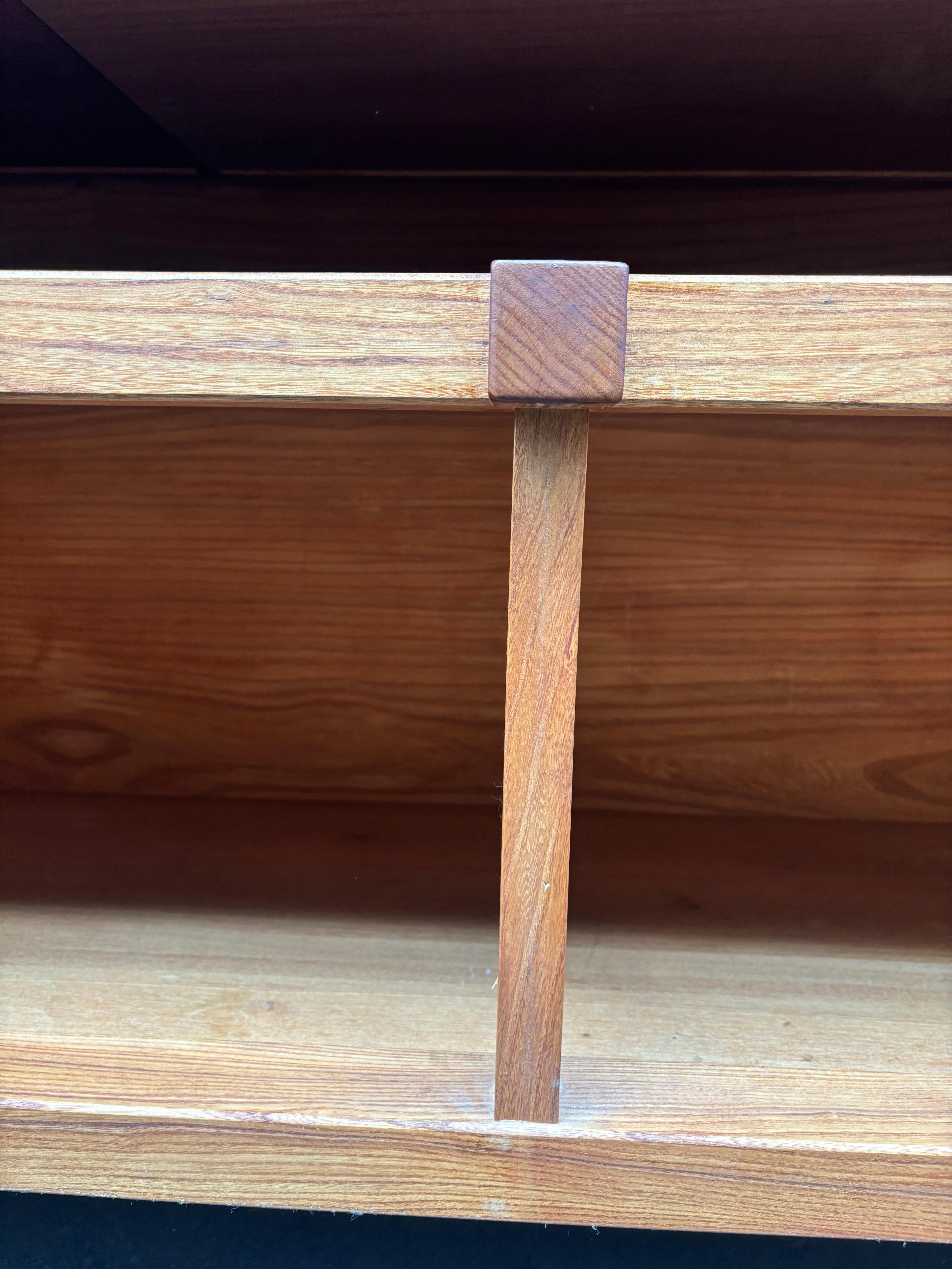 Buffet R08 par Pierre Chapo en vente 10