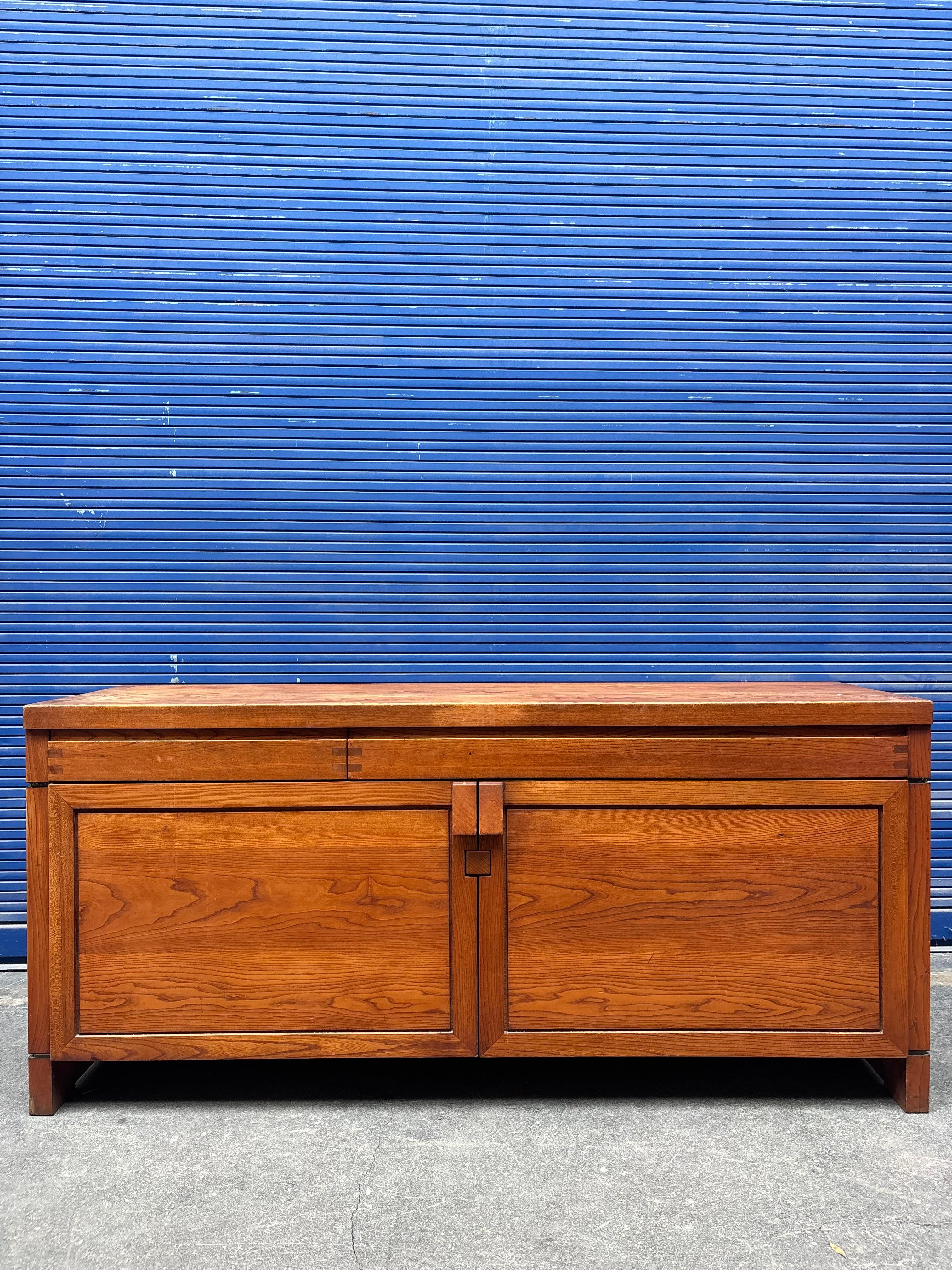 Buffet R08 par Pierre Chapo en vente 11