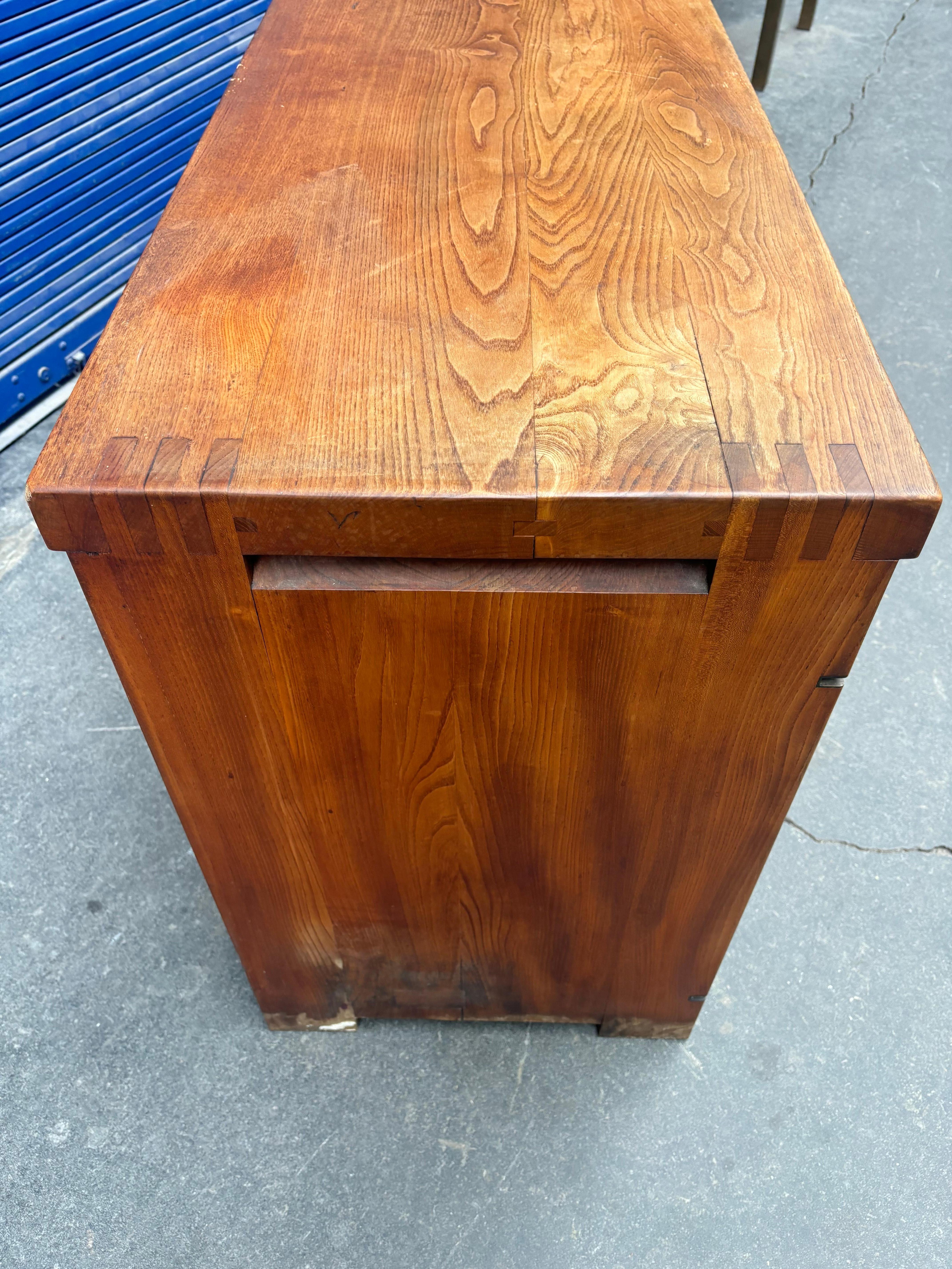 Buffet R08 par Pierre Chapo en vente 2