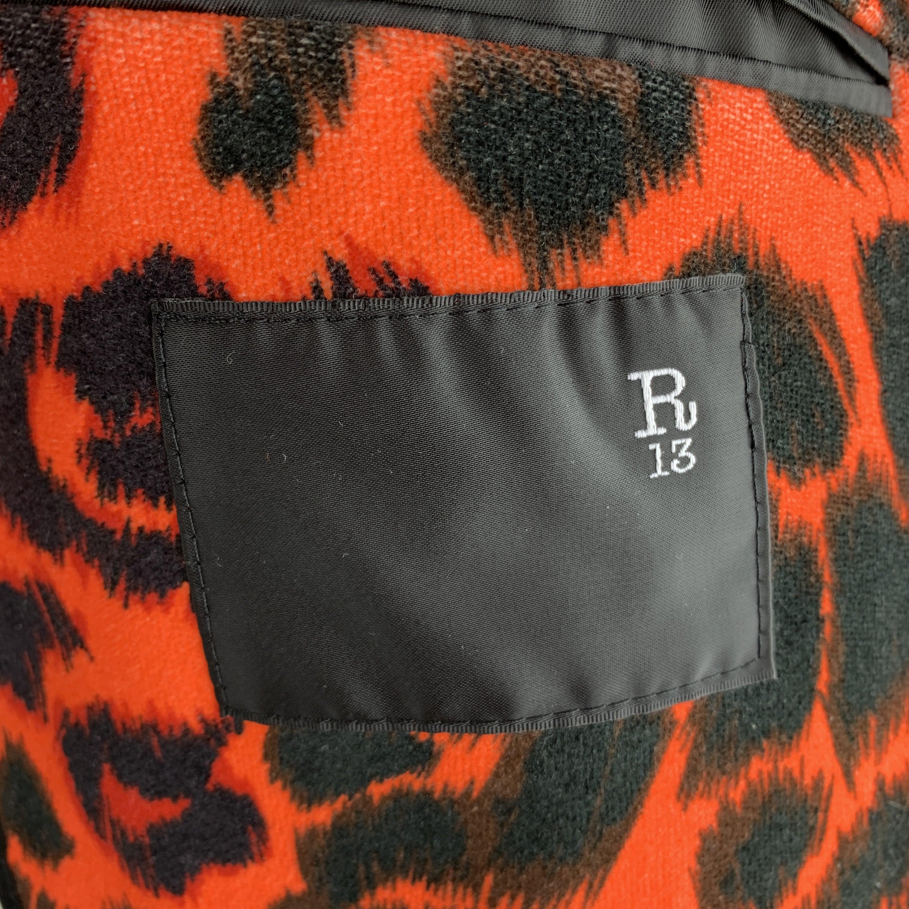 R13 Taglia 38 Arancione e Nero Leopardo  Stampa del cappotto sportivo in velluto di cotone con risvolto a tacche in vendita 4
