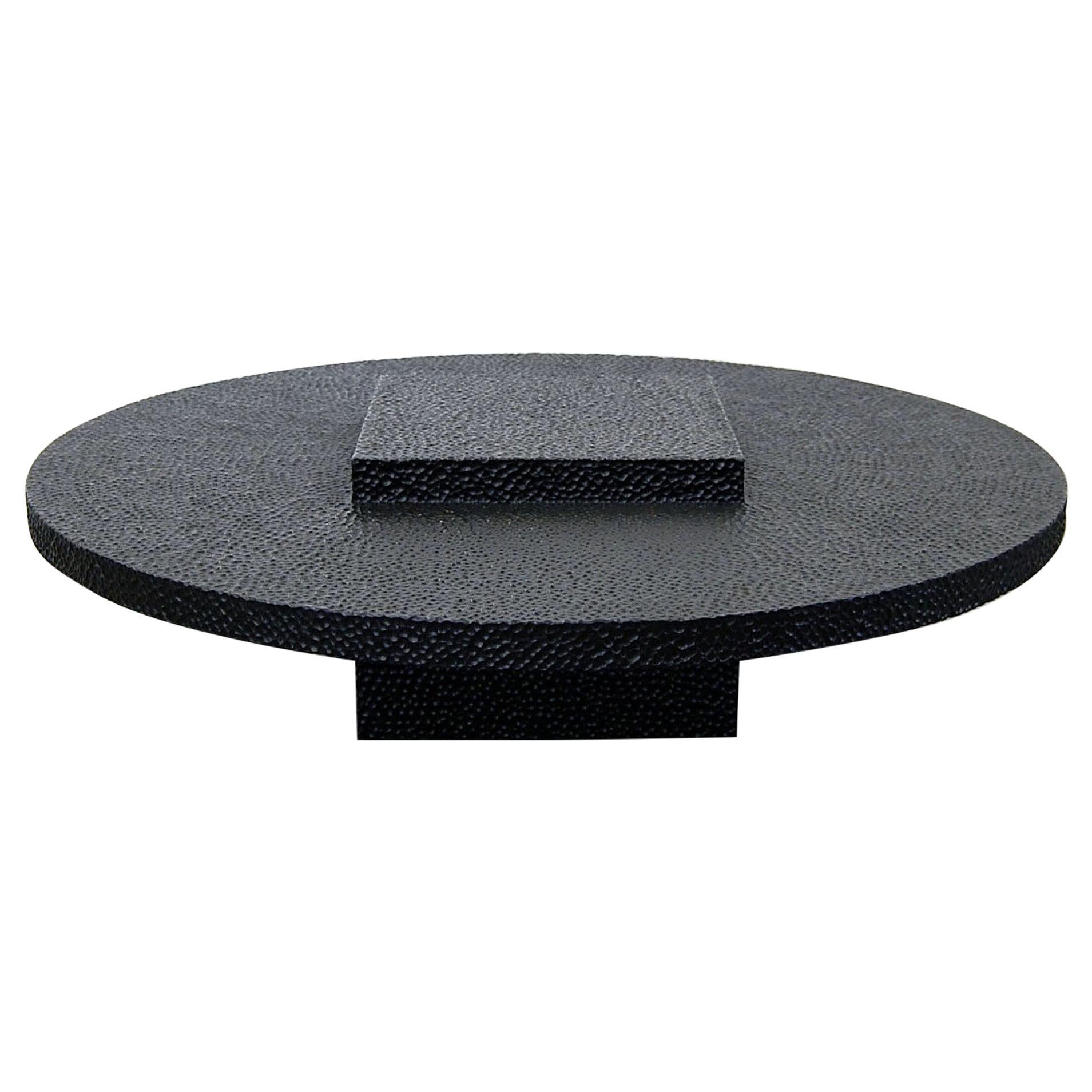 Table basse ronde en érable R2 sculptée par John Eric Byers en vente