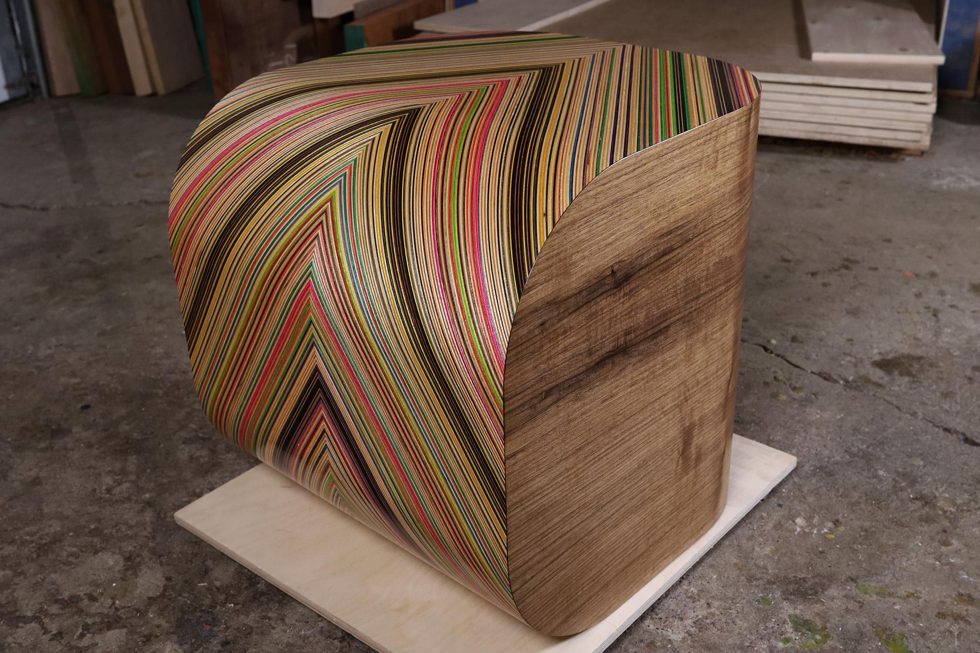 'R5' End Table For Sale 5
