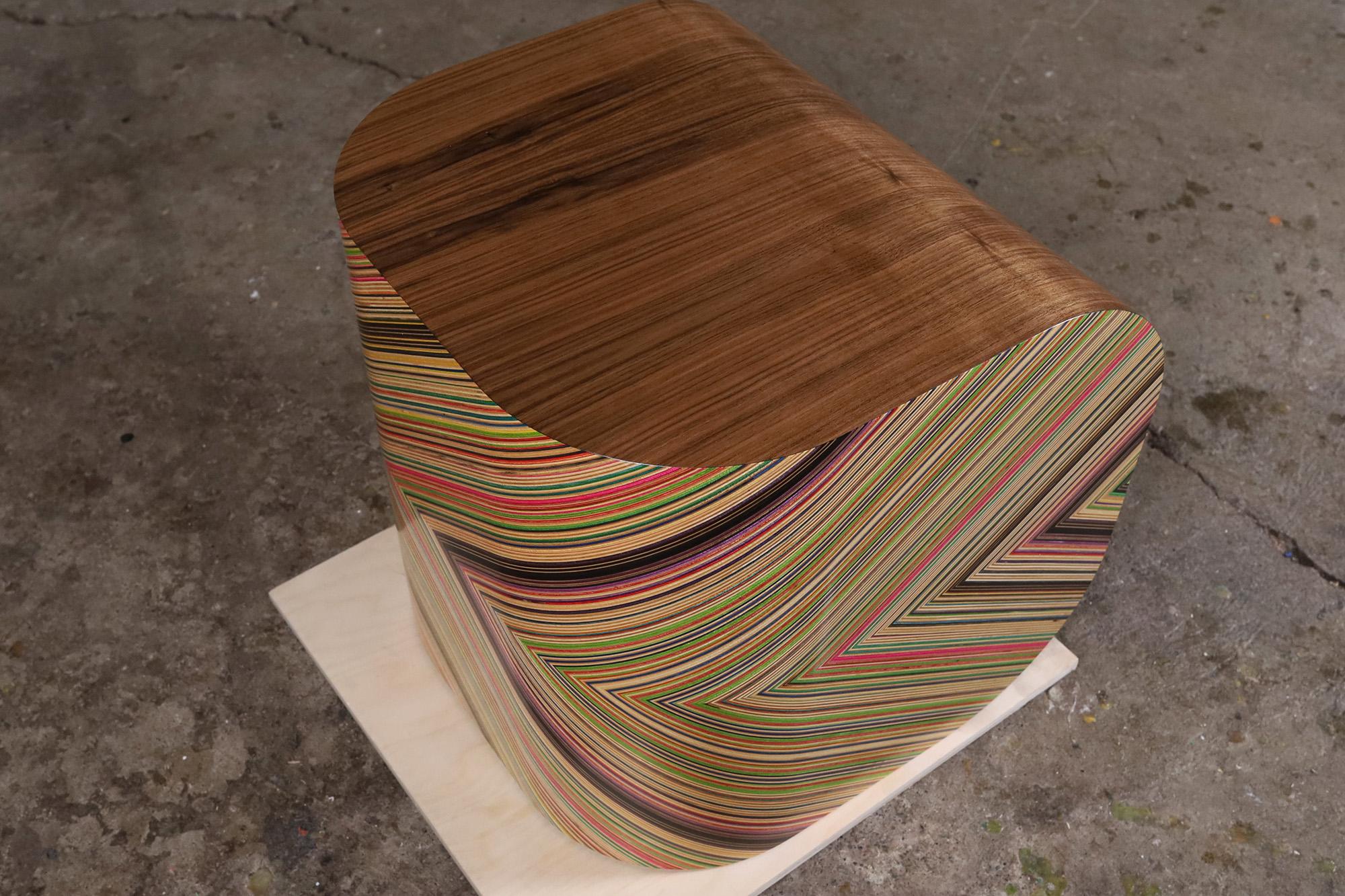 North American 'R5' End Table For Sale