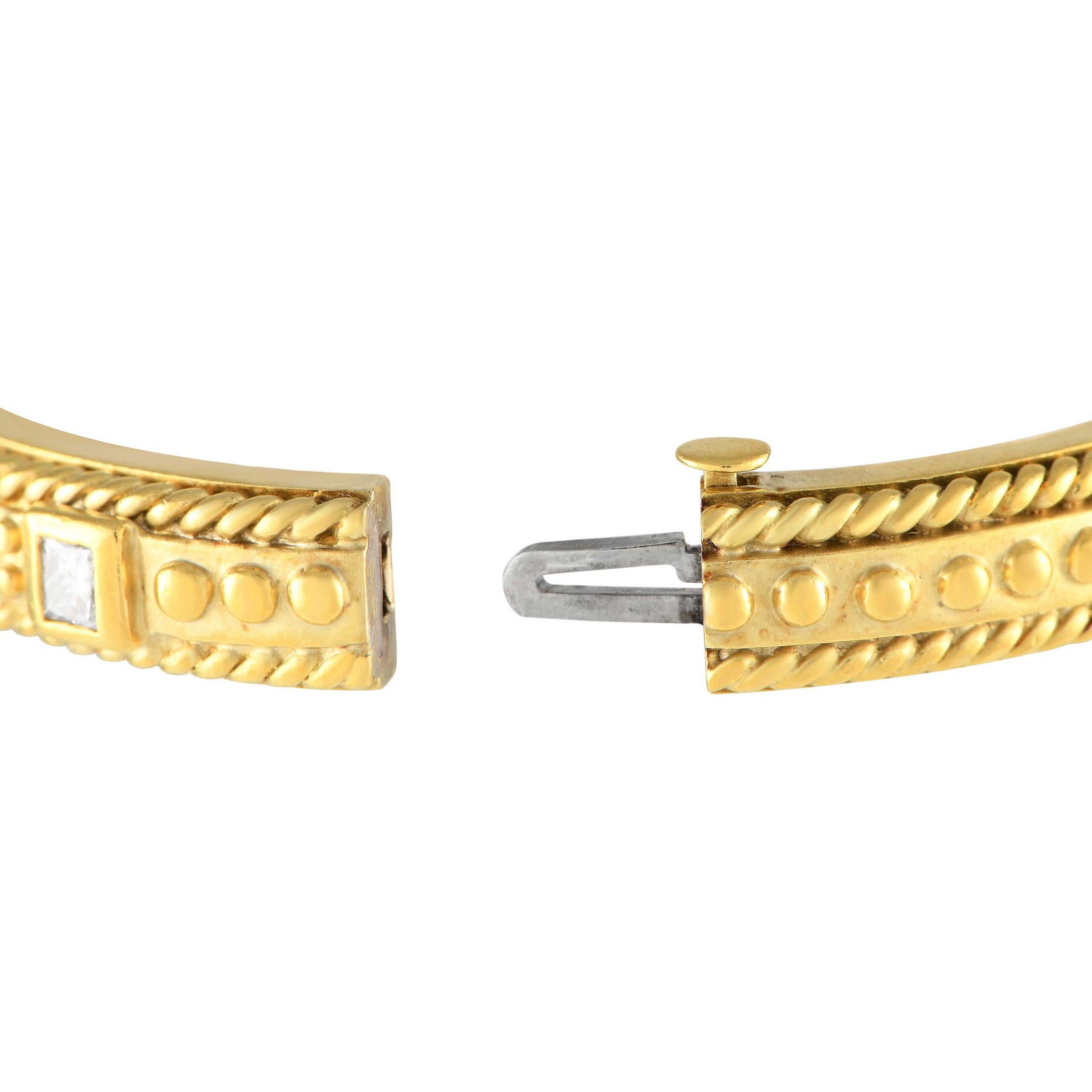 Mixed Cut Raafty 18K Yellow Gold 1.03ct Diamond Hinged Bangle Bracelet For Sale