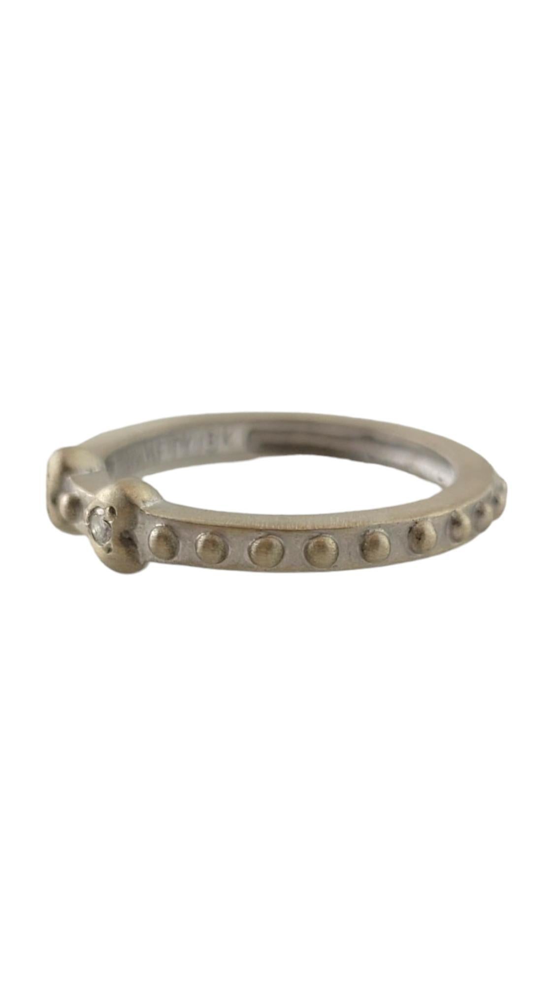 RAAFTY 18K Yellow Gold Sand Blast Finish Diamond Heart Ring Size 6

This gorgeous 18K yellow gold ring with a sand blast finish by designer RAAFTY features 2 sparkling round brilliant cut diamonds!

Approximate total diamond weight: .04 cts

Diamond