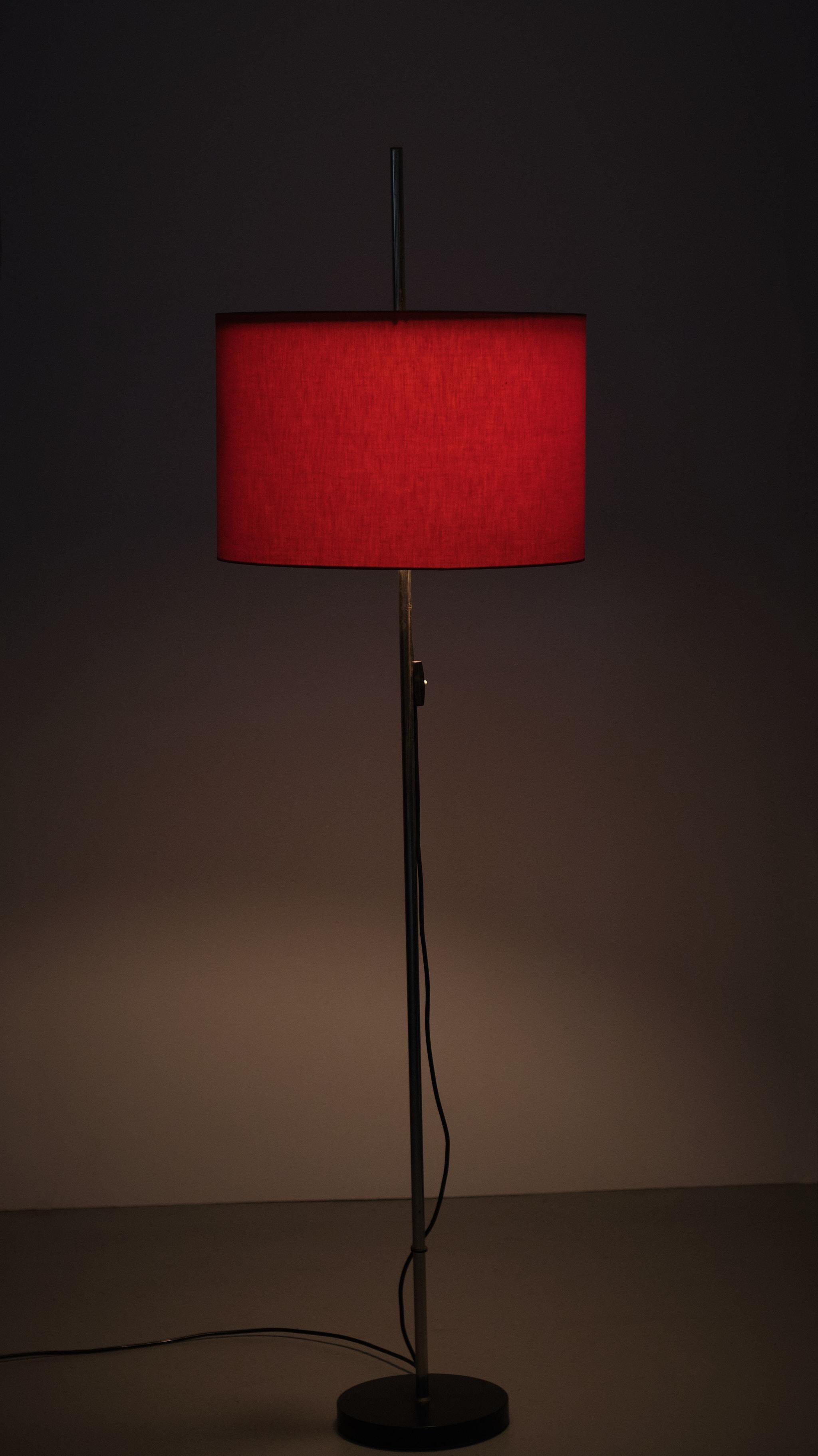 RAAK Amsterdam lampadaire réglable des années 1960  Bon état - En vente à Den Haag, NL