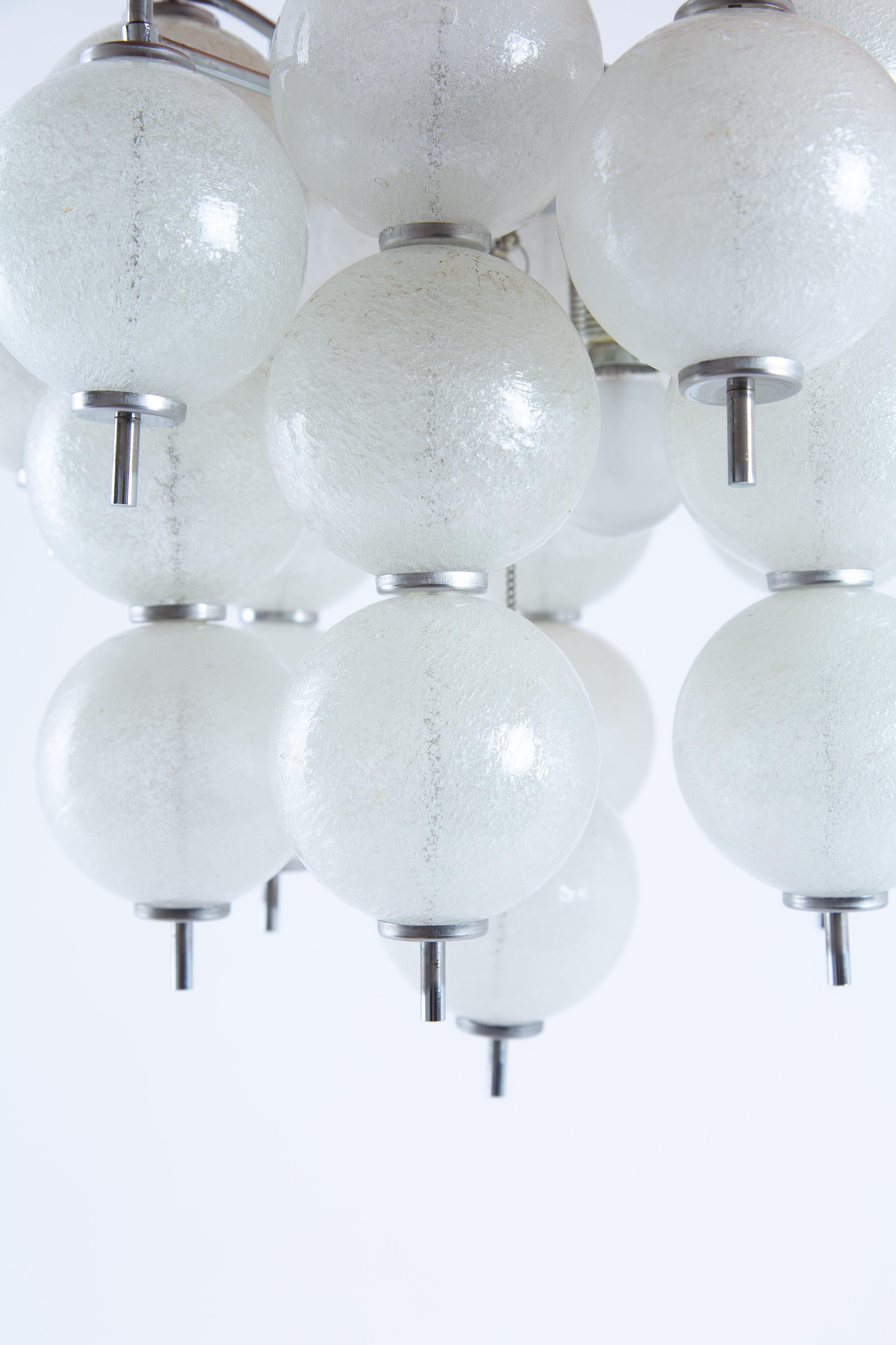 Mid-20th Century RAAK Amsterdam Bal Lamp 25 Glass Bal Hanging Lamp For Sale