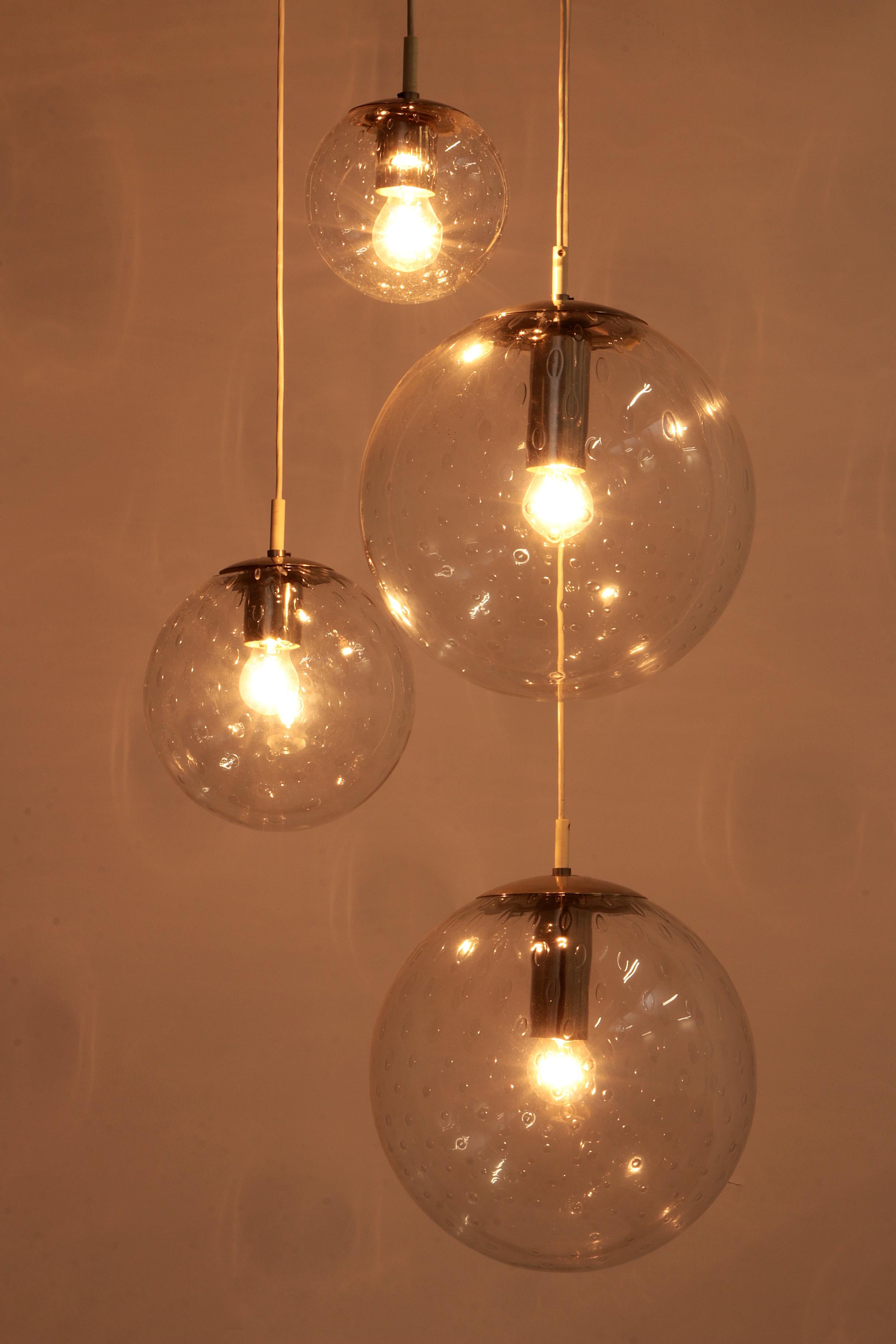 Metà XX secolo Lampada a sospensione Raak Amsterdam Modello B 1285 Design, 1968 Paesi Bassi. in vendita