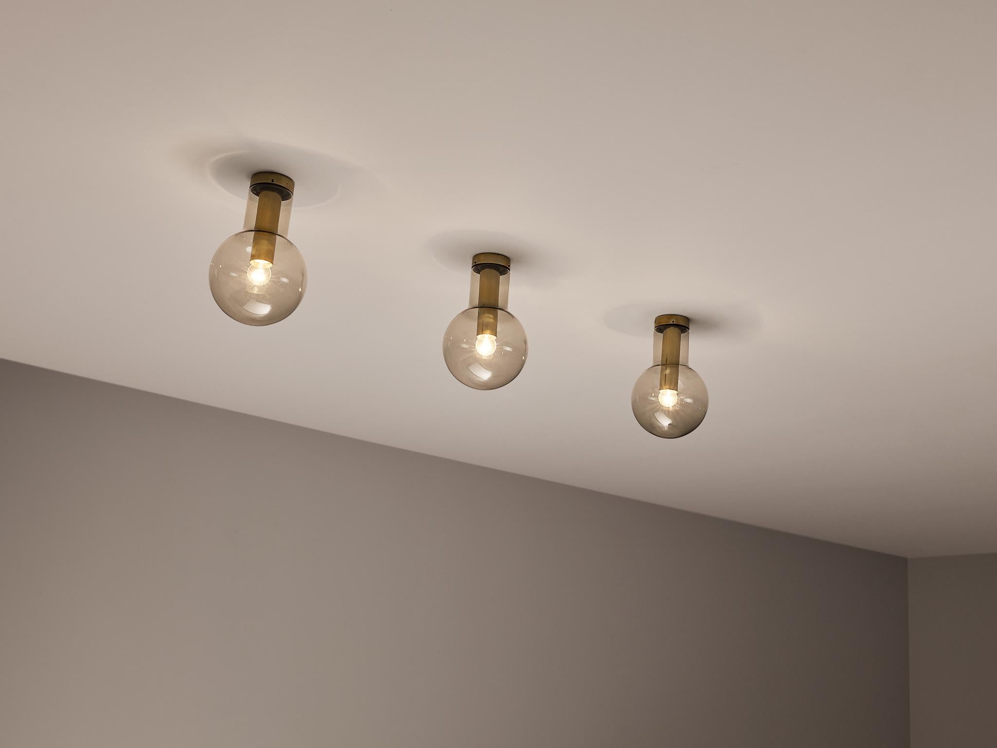 RAAK Ceiling Lights 'Maxi-Light Bulb' in Smoked Glass and Brass In Good Condition For Sale In Waalwijk, NL