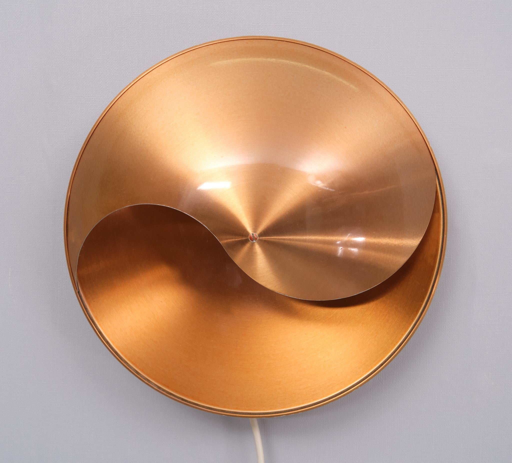 Raak  Copper-colored Yin Yang Wall Lamp by Hermian Sneyders de Vogel  1