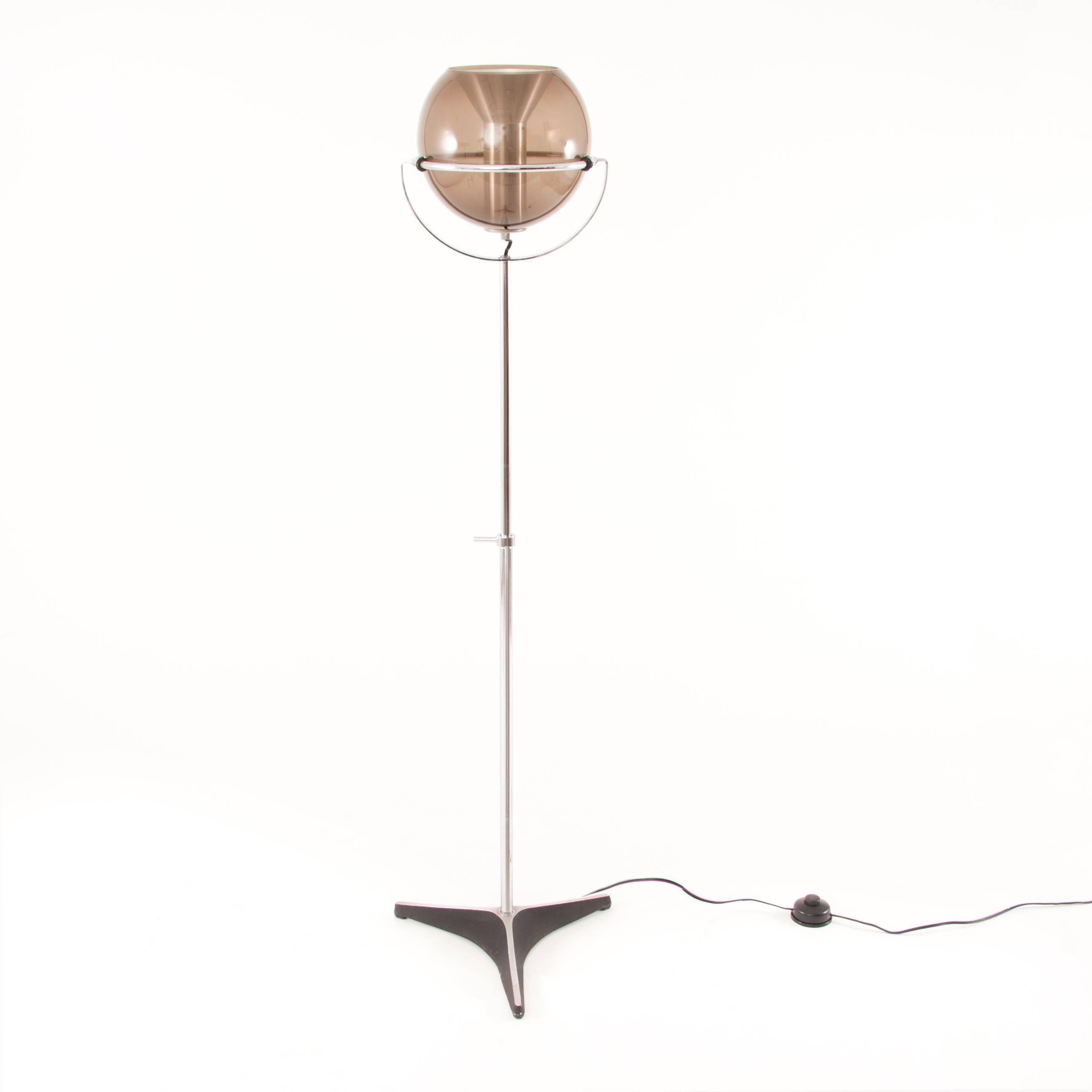 Mid-Century Modern RAAK Globe 2000 Space-Age Midcentury Floor Lamp by Frank Ligtelijn, 1960s