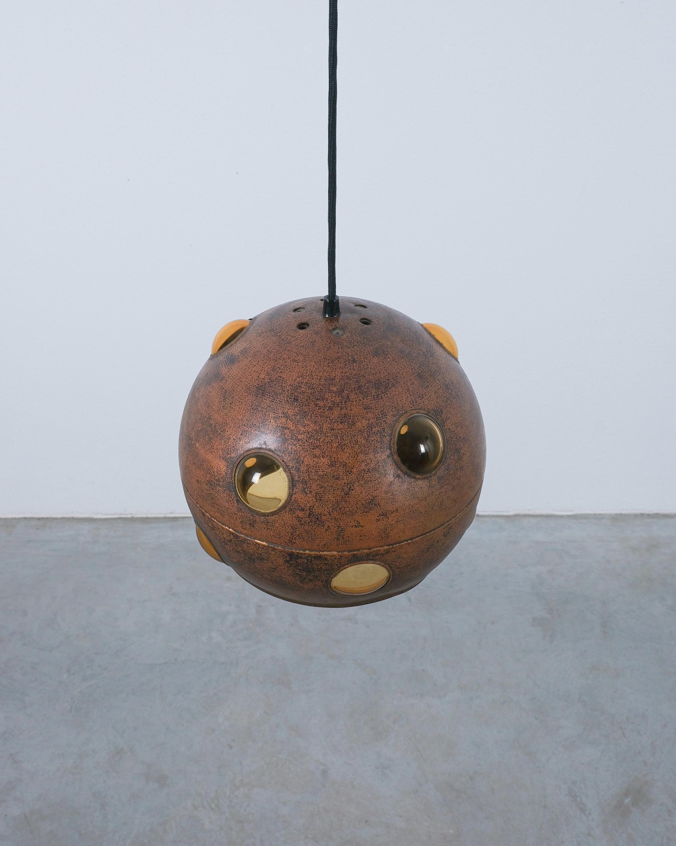 Lámparas colgantes Raak Nanny Still Lámparas grandes de cristal de cobre, 1960 Moderno de mediados de siglo en venta