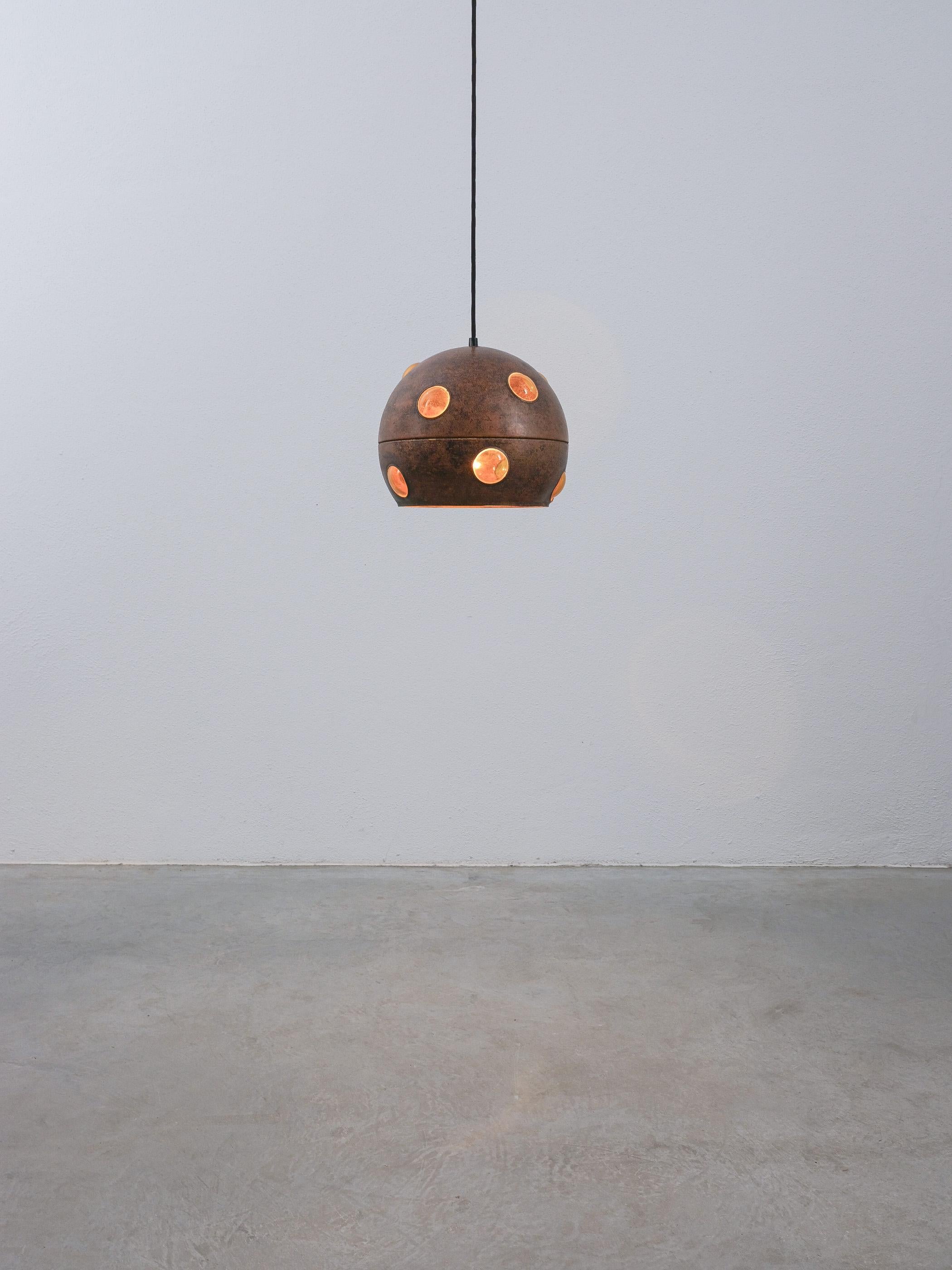 Lámparas colgantes Raak Nanny Still Lámparas grandes de cristal de cobre, 1960 mediados del siglo XX en venta