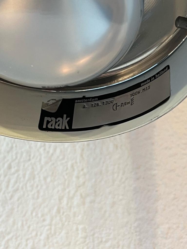 RAAK Niederlande Ein Paar verstellbare Wandlampen mit Gelenken ca. 1970er Jahre (Ende des 20. Jahrhunderts) im Angebot