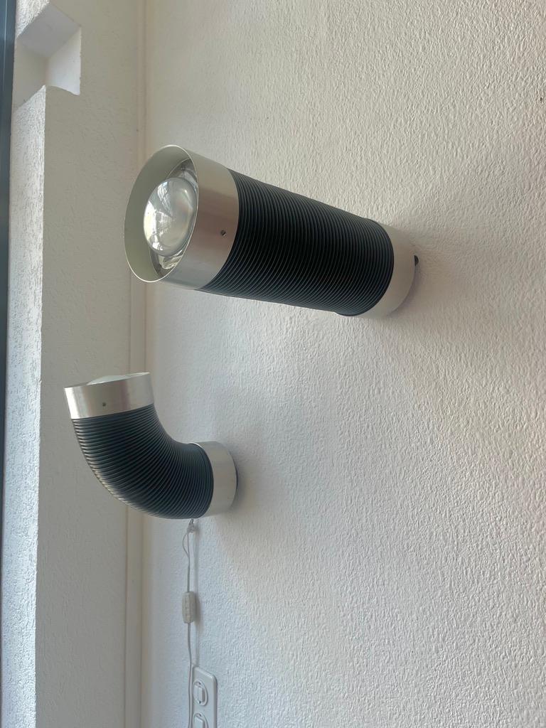 RAAK Niederlande Ein Paar verstellbare Wandlampen mit Gelenken ca. 1970er Jahre im Angebot 3