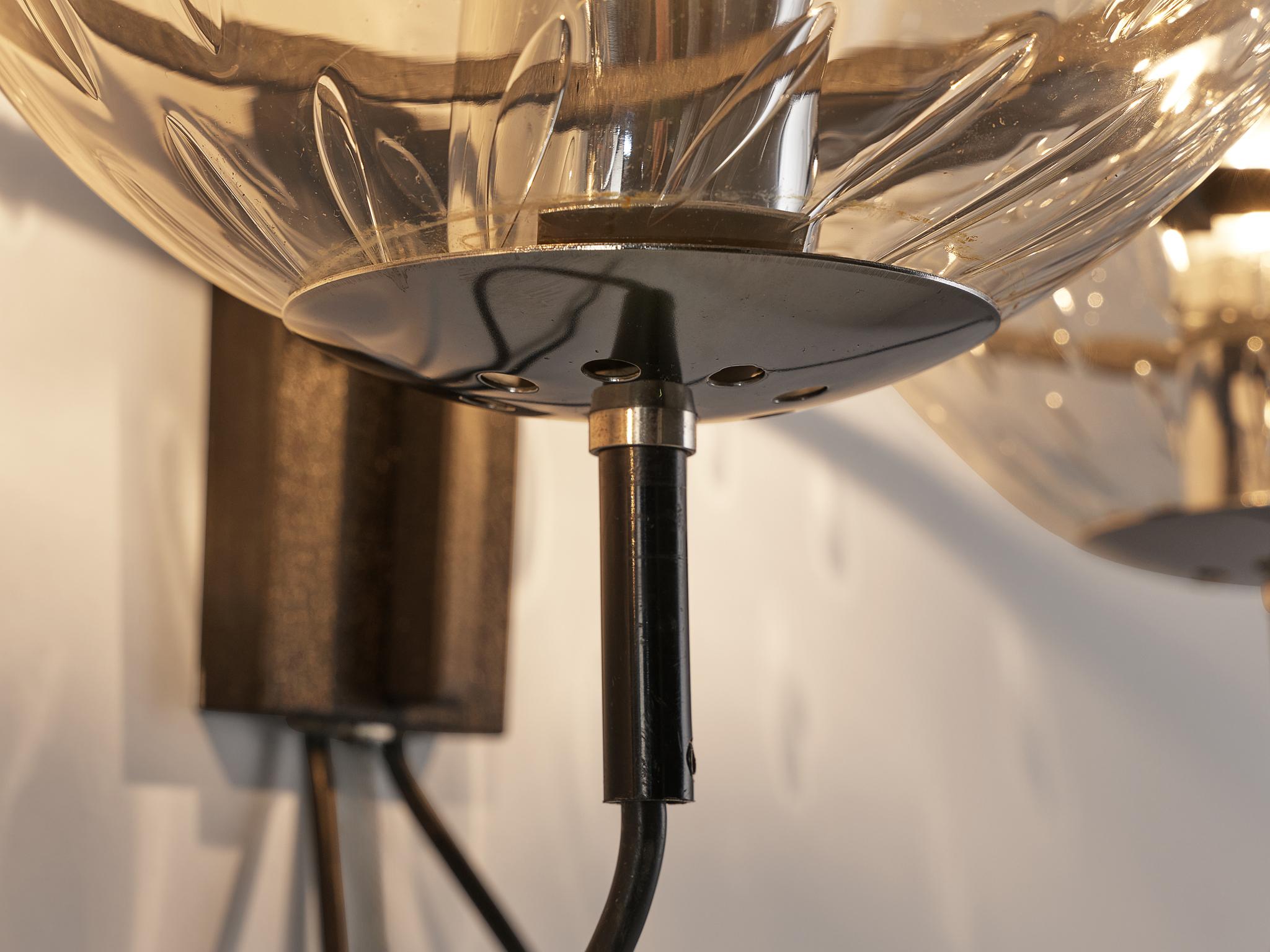 RAAK Pair of Wall Lights in Chrome and Structured Glass For Sale 1