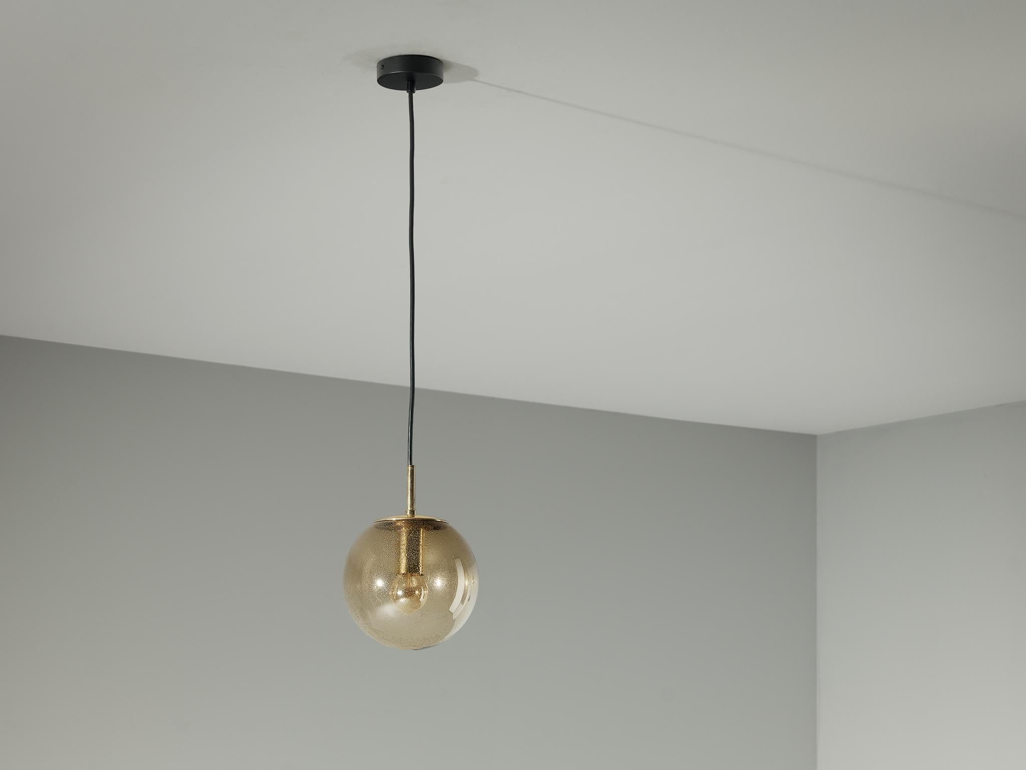 RAAK Pendant in Smoked Pulegoso Glass and Brass  For Sale 2