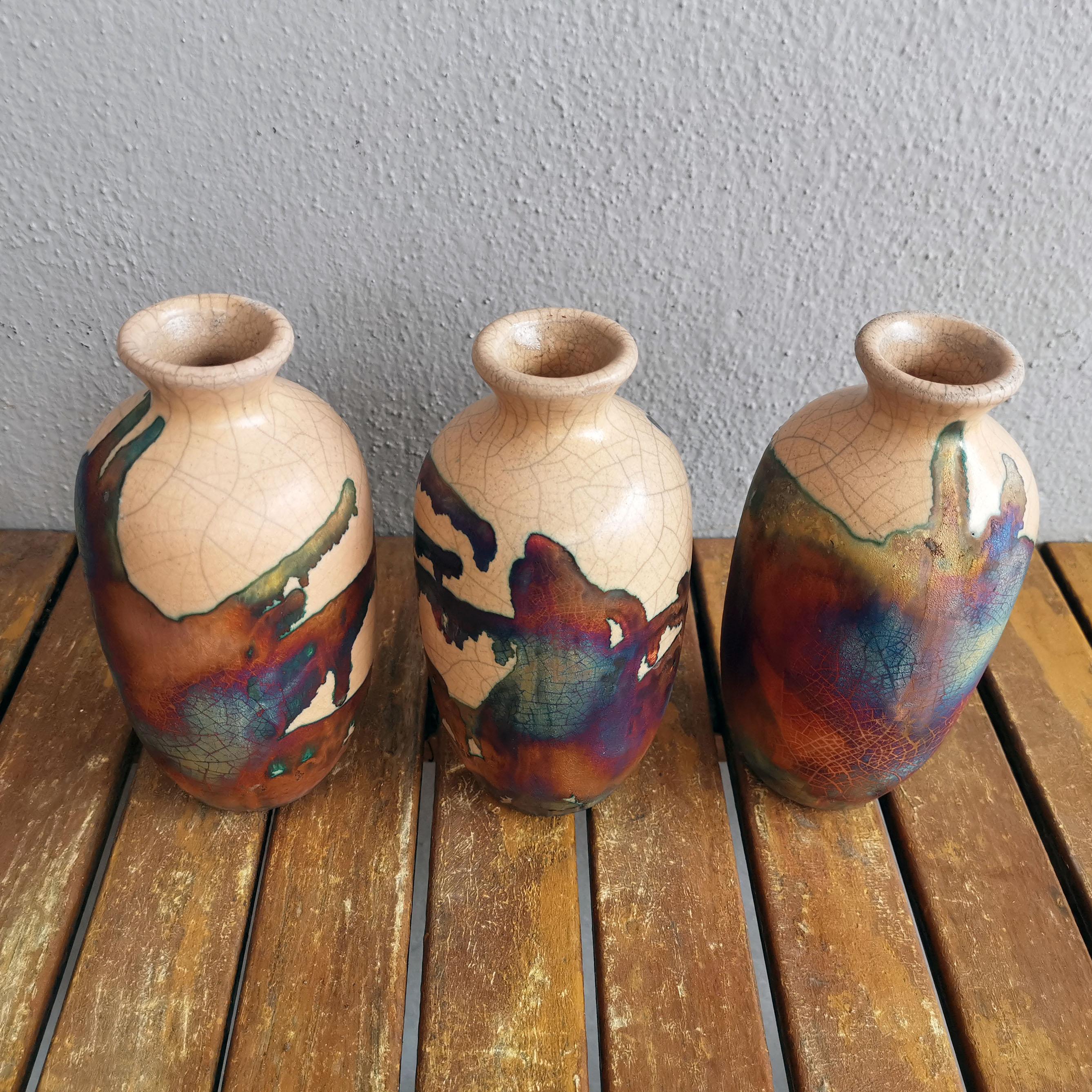 Moderno Koban 3 Pack Vaso in ceramica Raku con tubo per l'acqua - Mezzo rame opaco - Fatto a mano in vendita