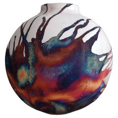 Raaquu Raku grand vase globe cuit à la chaux S/N0000586, Série Centre de table d'art