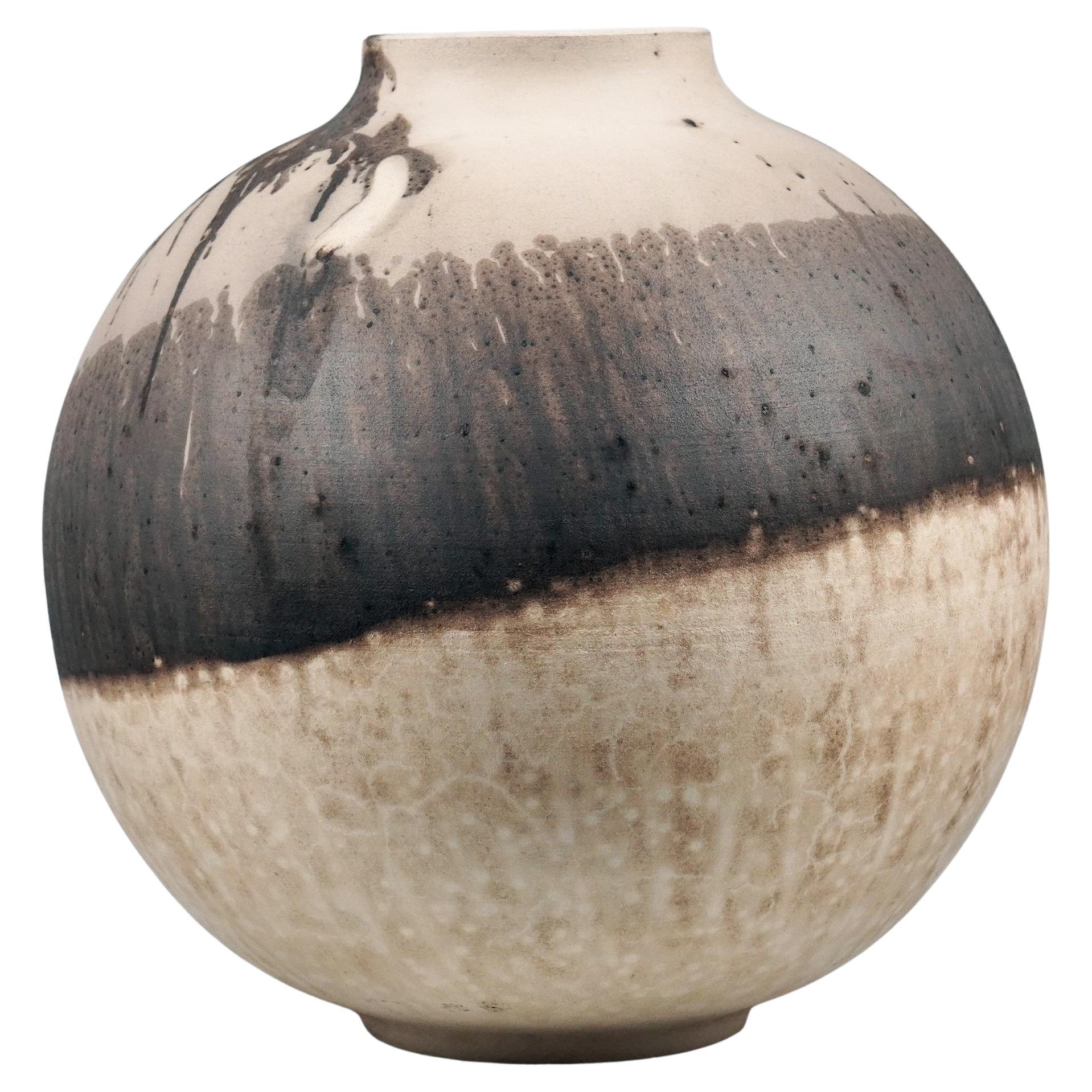 Raaquu Raku grand vase globe cuit S/N0000804 Série Centerpiece Art