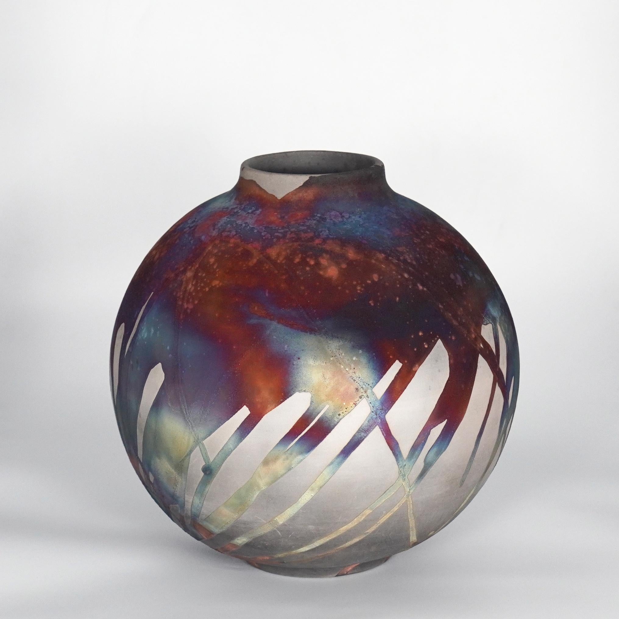 Moderno Vaso a forma di globo grande cotto Raaquu Raku S/N0000860 Serie d'Arte Centrotavola in vendita