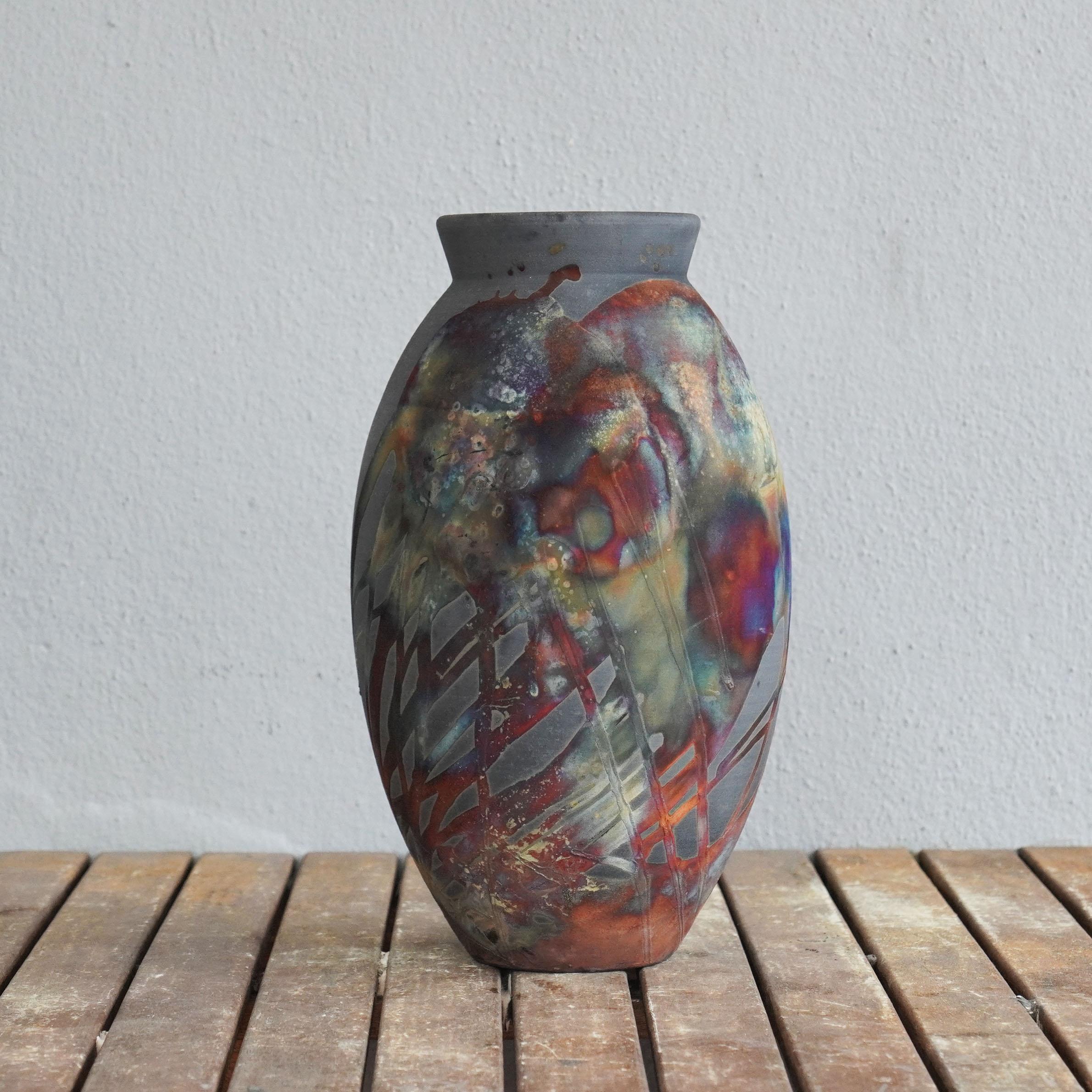 Gran jarrón ovalado de raakú cocido S/N0000442 Serie de arte de centro de mesa, Malasia Siglo XXI y contemporáneo en venta