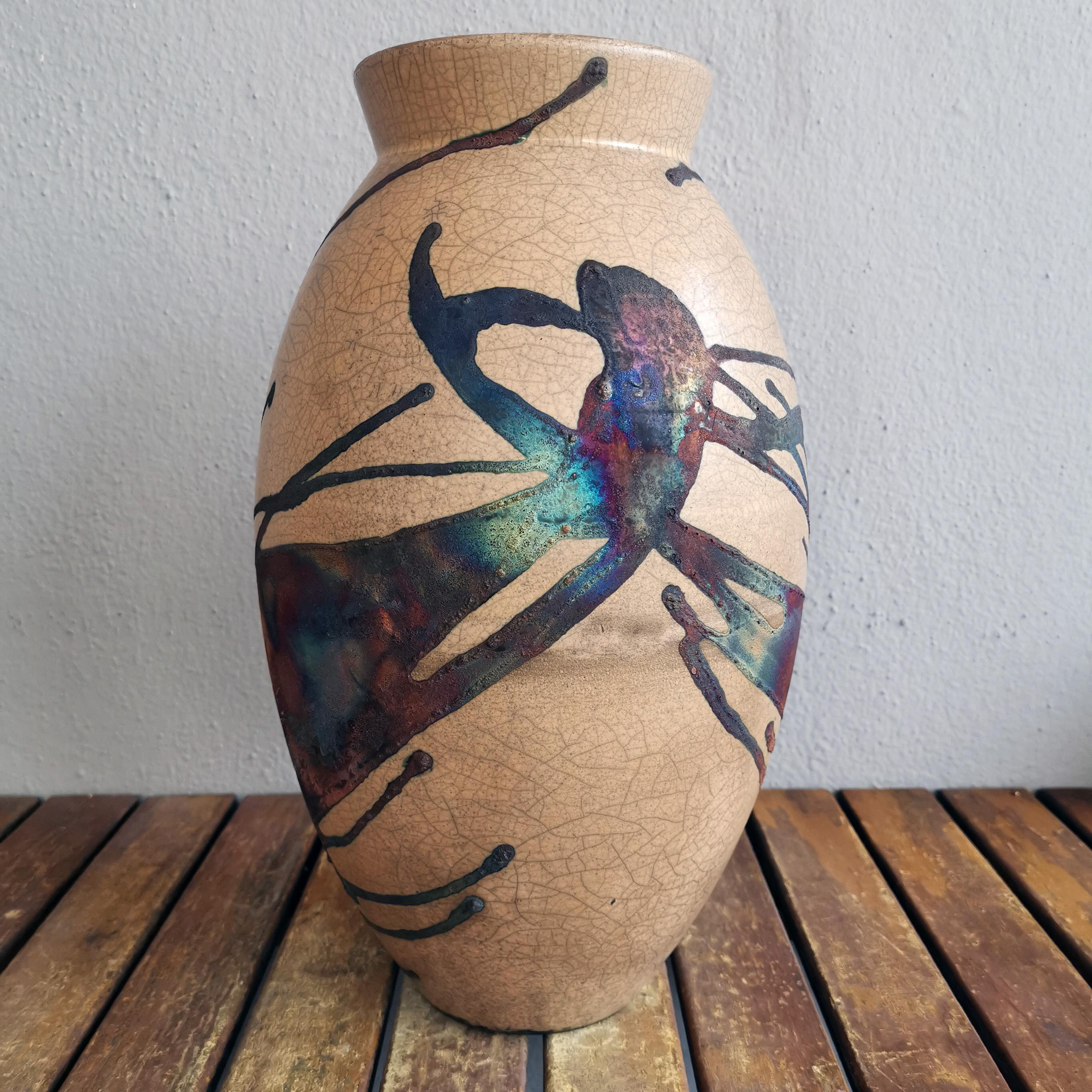 Moderno Vaso ovale grande cotto Raaquu Raku S/N0000615 Centerpiece Art Series, Malesia in vendita
