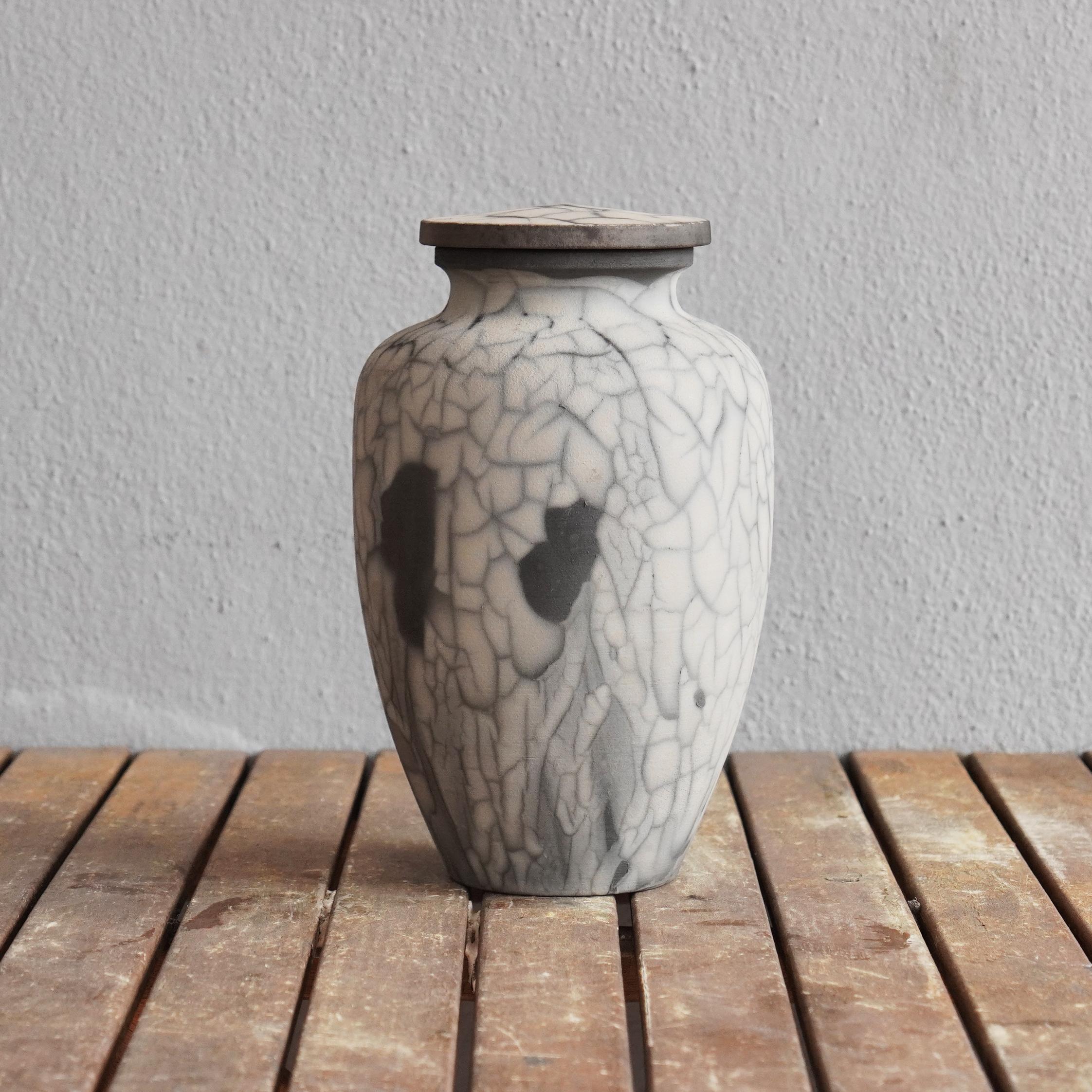 Modern Raaquu Raku Fired Omoide Urn in 170 Cubic Inches S/N8000002 Art Series, Malaysia